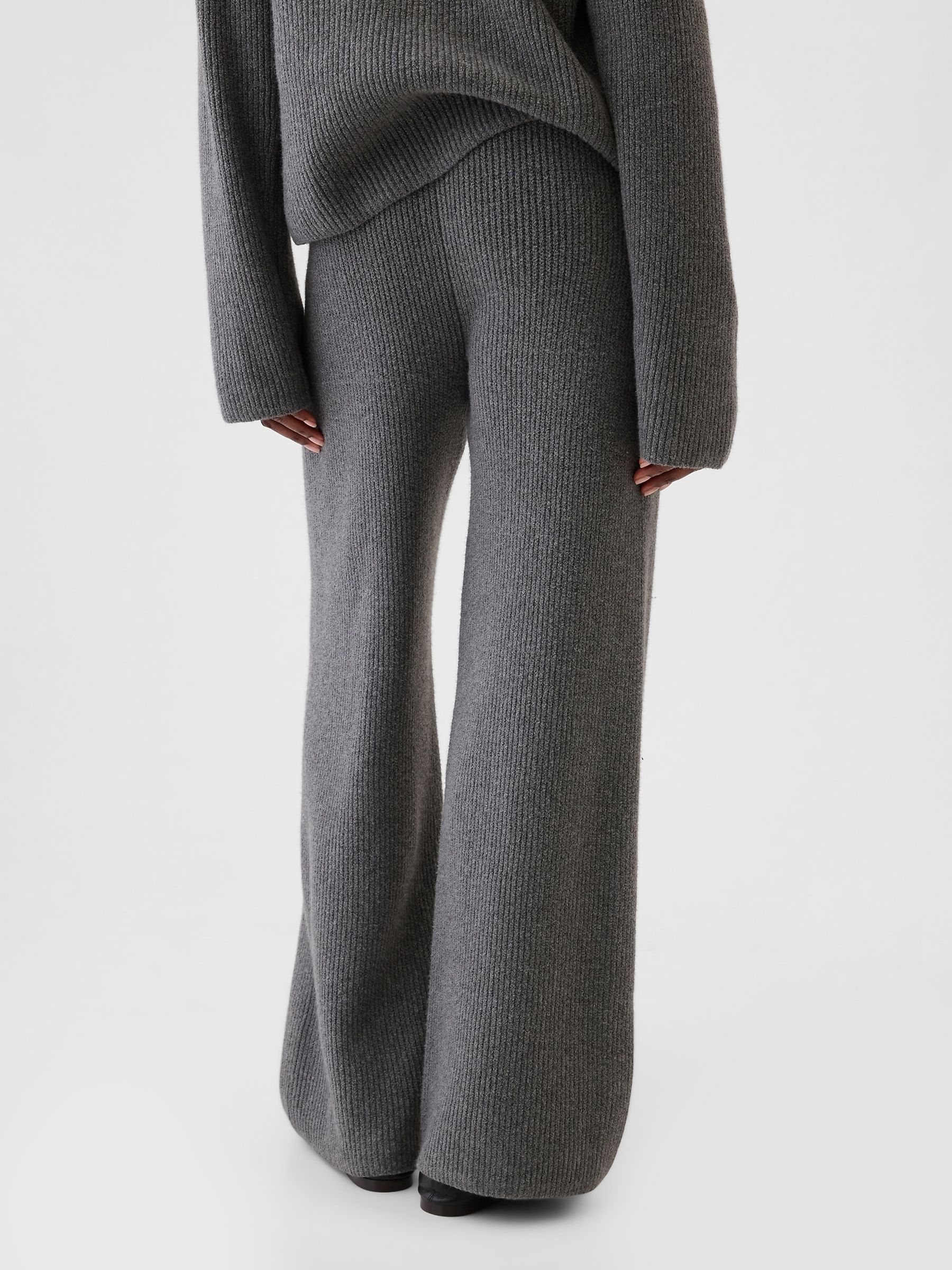 Grey CashSoft Shaker-Stitch Knit Trousers - Image 4 of 5