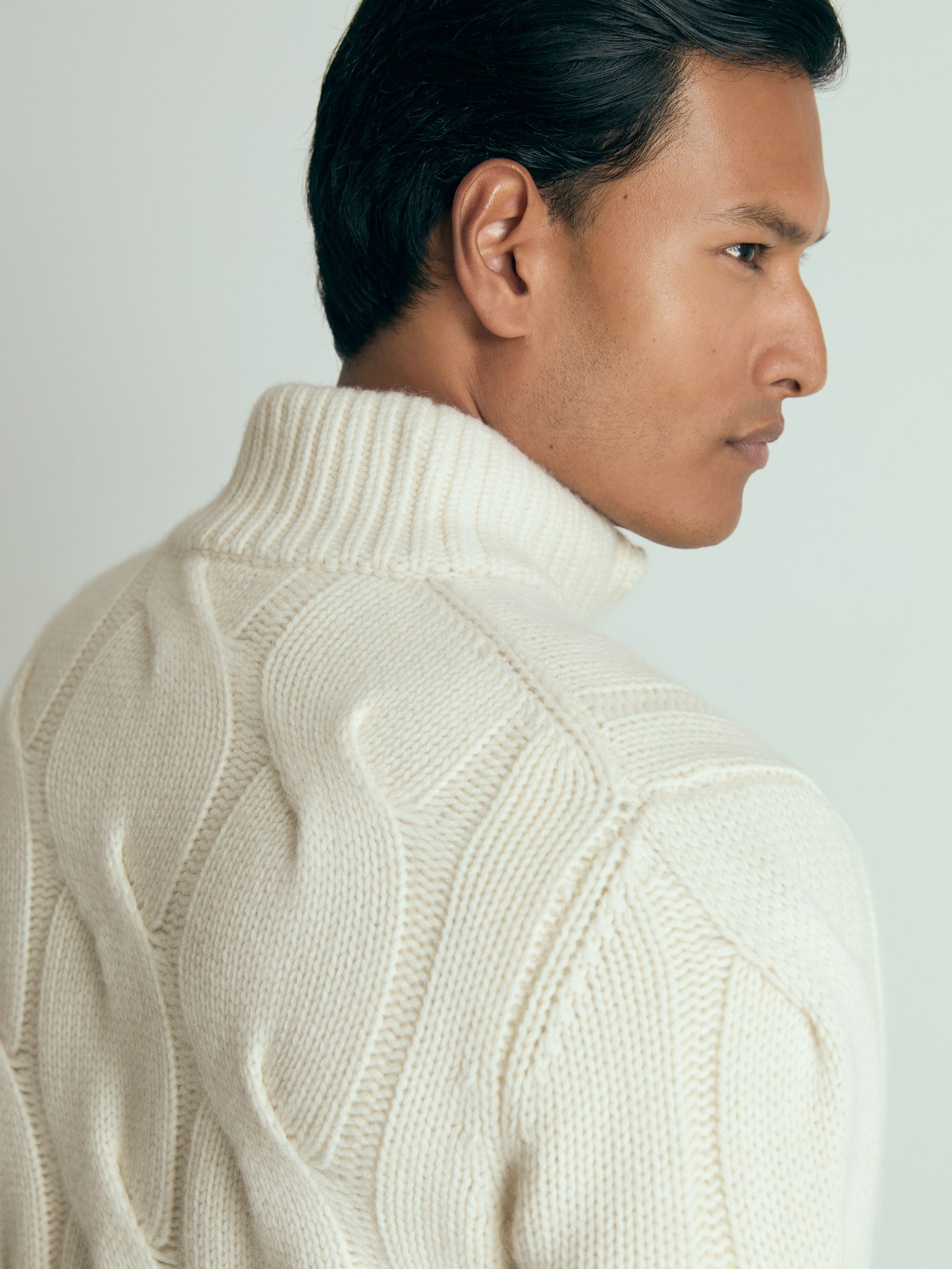 Atelier Cabled-Cashmere Jumper in White - Image 4 of 6