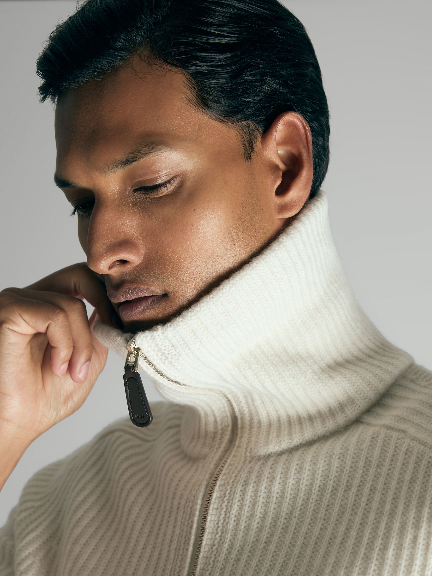 Atelier Ribbed-Cashmere Funnel-Neck Jumper in White - Image 4 of 7