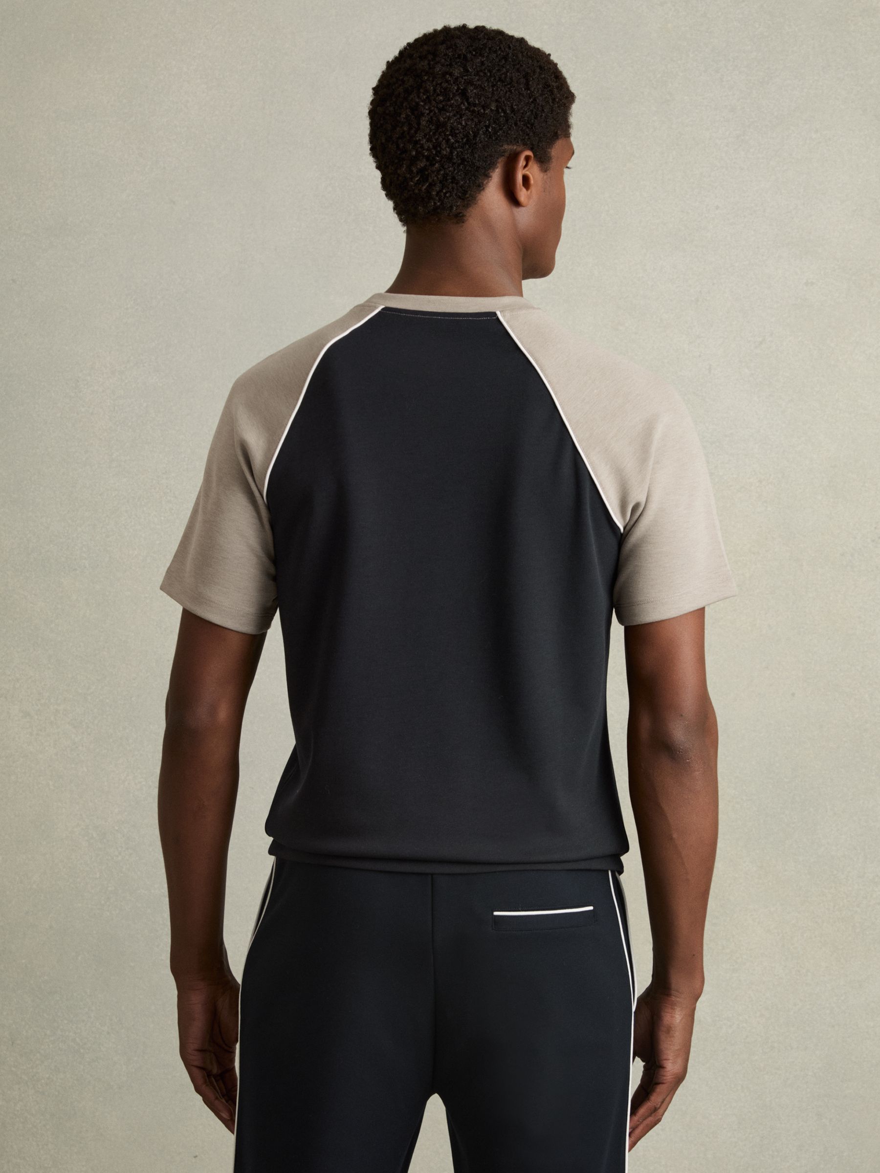 Interlock-Jersey Colour-Block T-Shirt in Navy/Taupe - Image 5 of 6