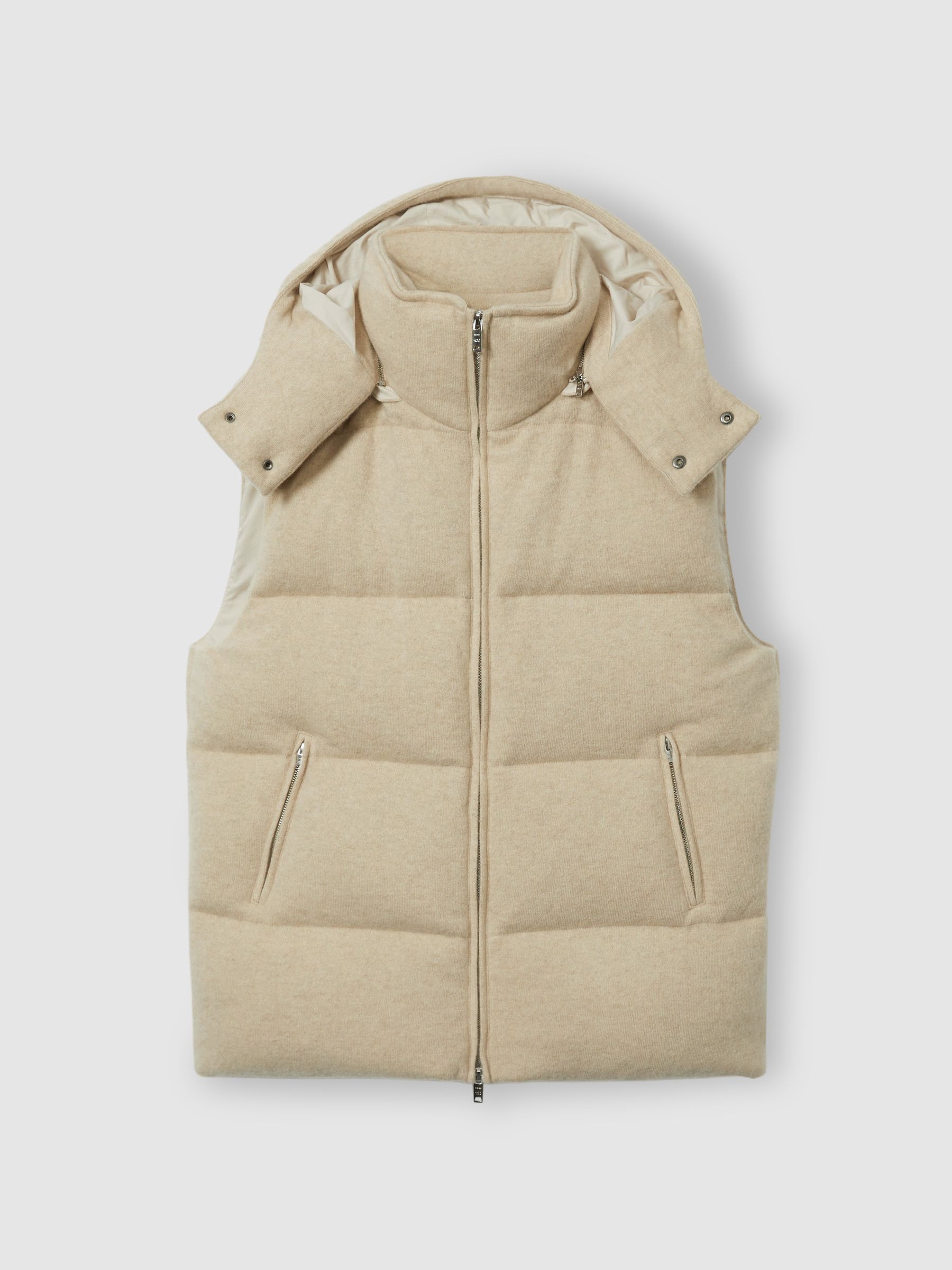 Flower❁¨̮様【希少】モンクレール×Sacai MASAE GILET Moncler: The Moncler X Sacai Collection - Luxferity