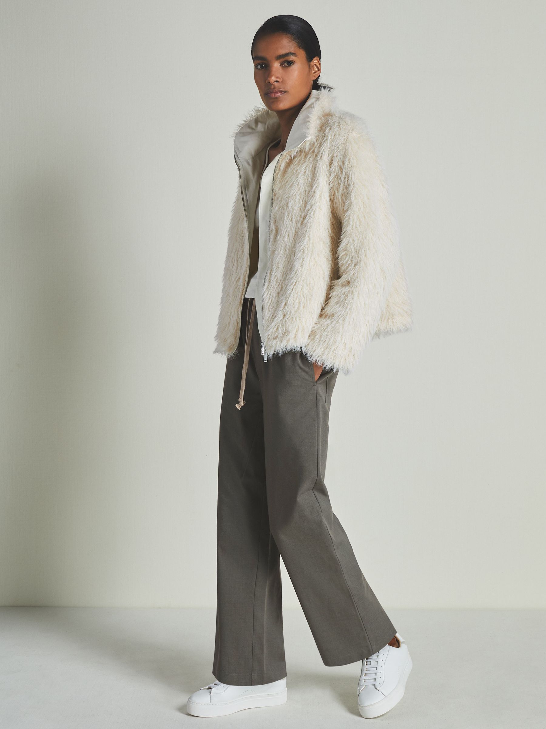 Reiss | Les 100 Ciels Twill Trousers with Lyocell and Wool in Charcoal - Image 1 of 6