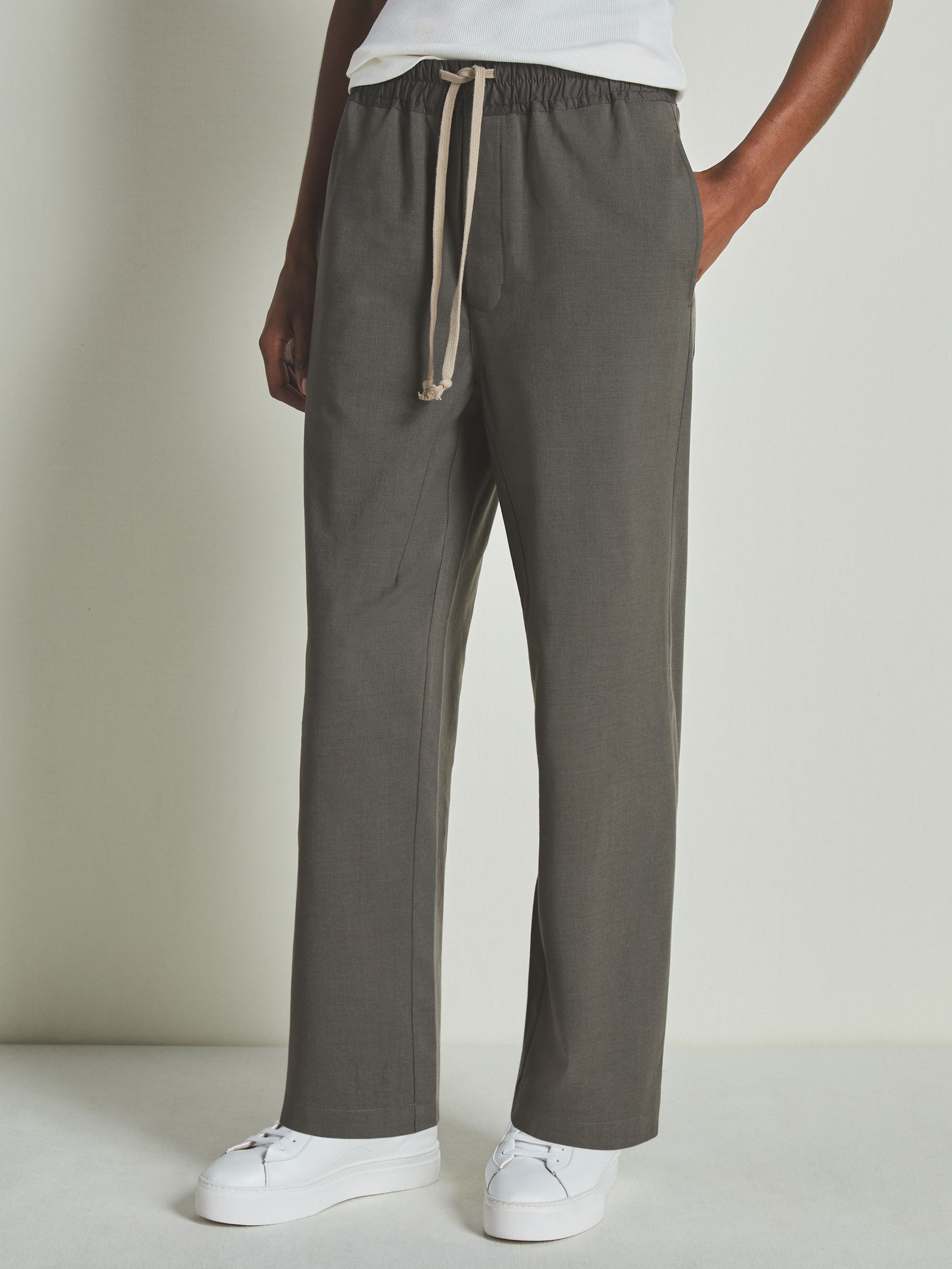 Reiss | Les 100 Ciels Twill Trousers with Lyocell and Wool in Charcoal - Image 3 of 6