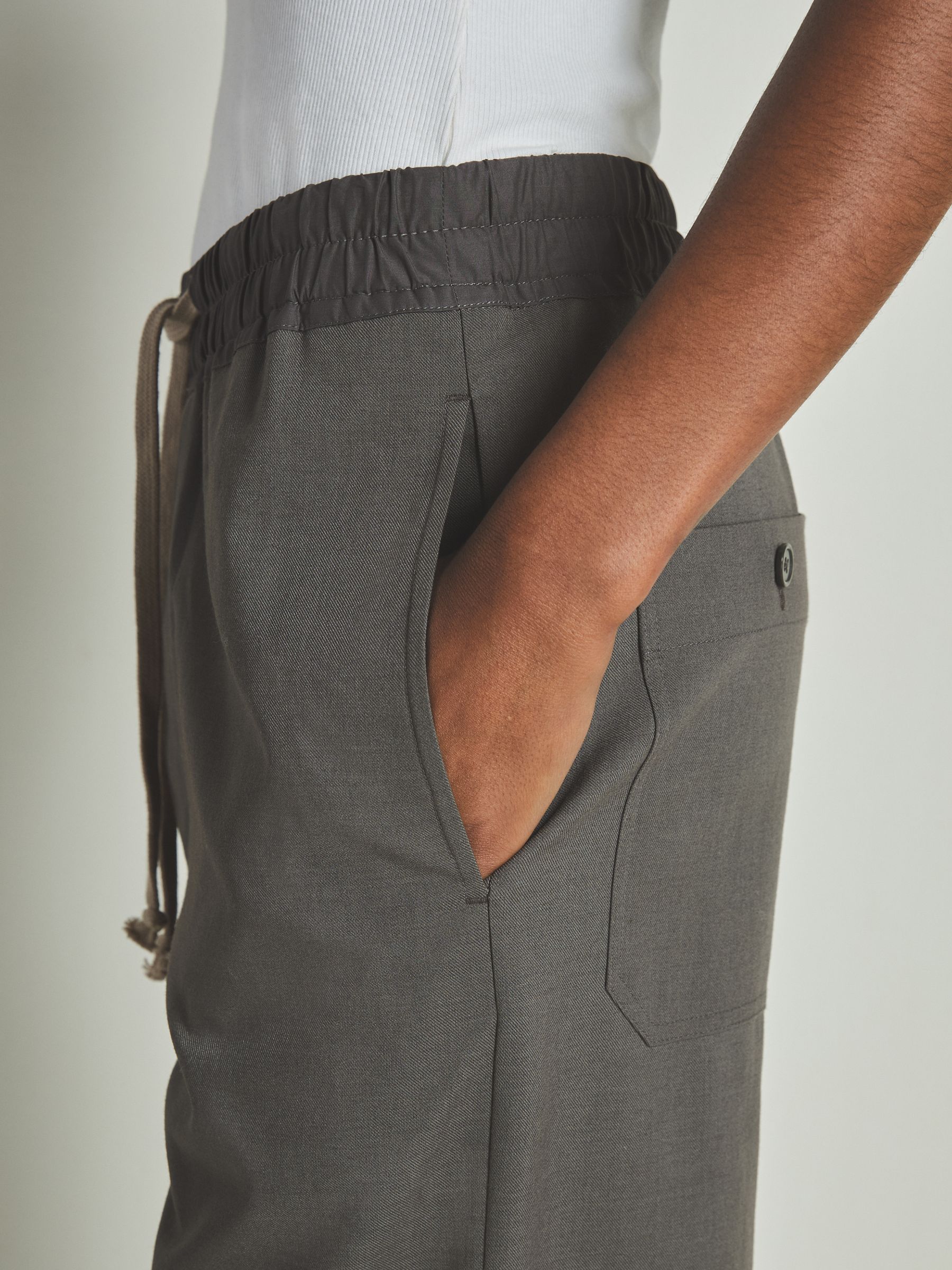 Reiss | Les 100 Ciels Twill Trousers with Lyocell and Wool in Charcoal - image 4