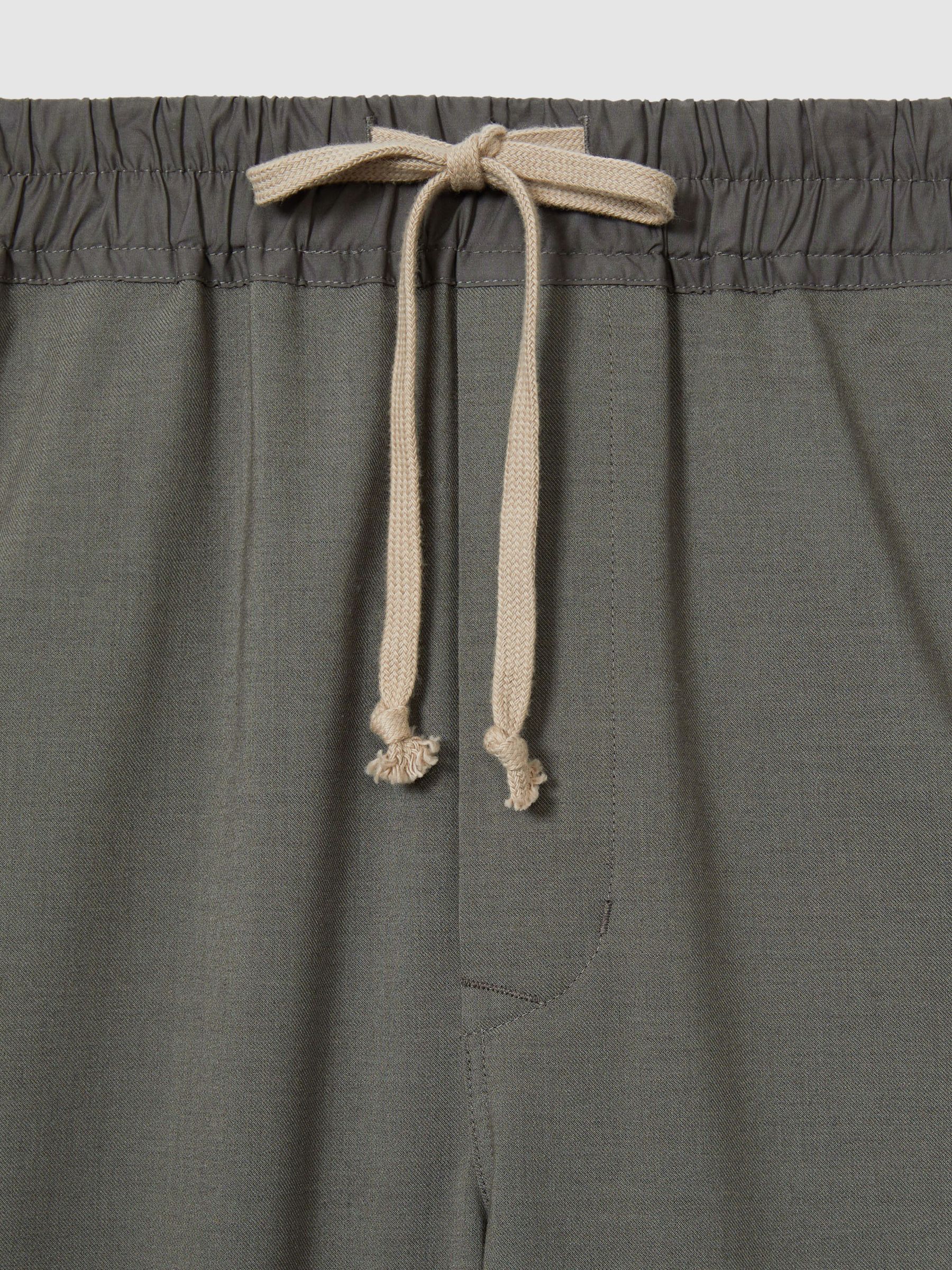 Reiss | Les 100 Ciels Twill Trousers with Lyocell and Wool in Charcoal - Image 6 of 6