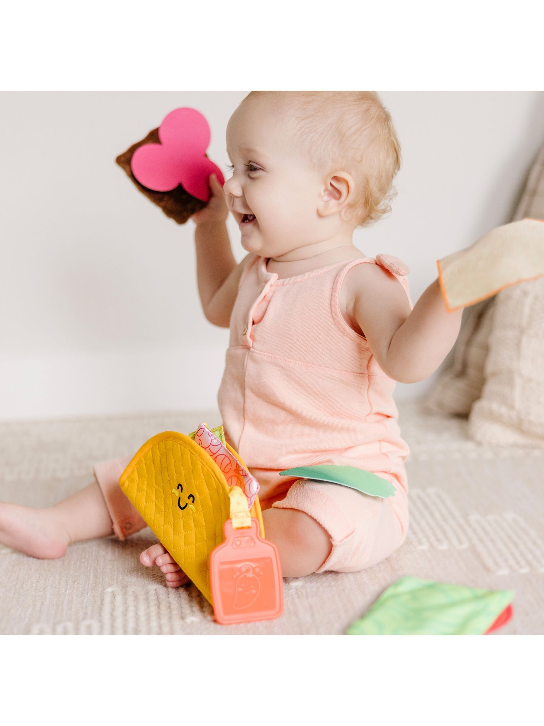 Melissa & Doug No Colour Soft Taco Fill & Spill - Image 8 of 9