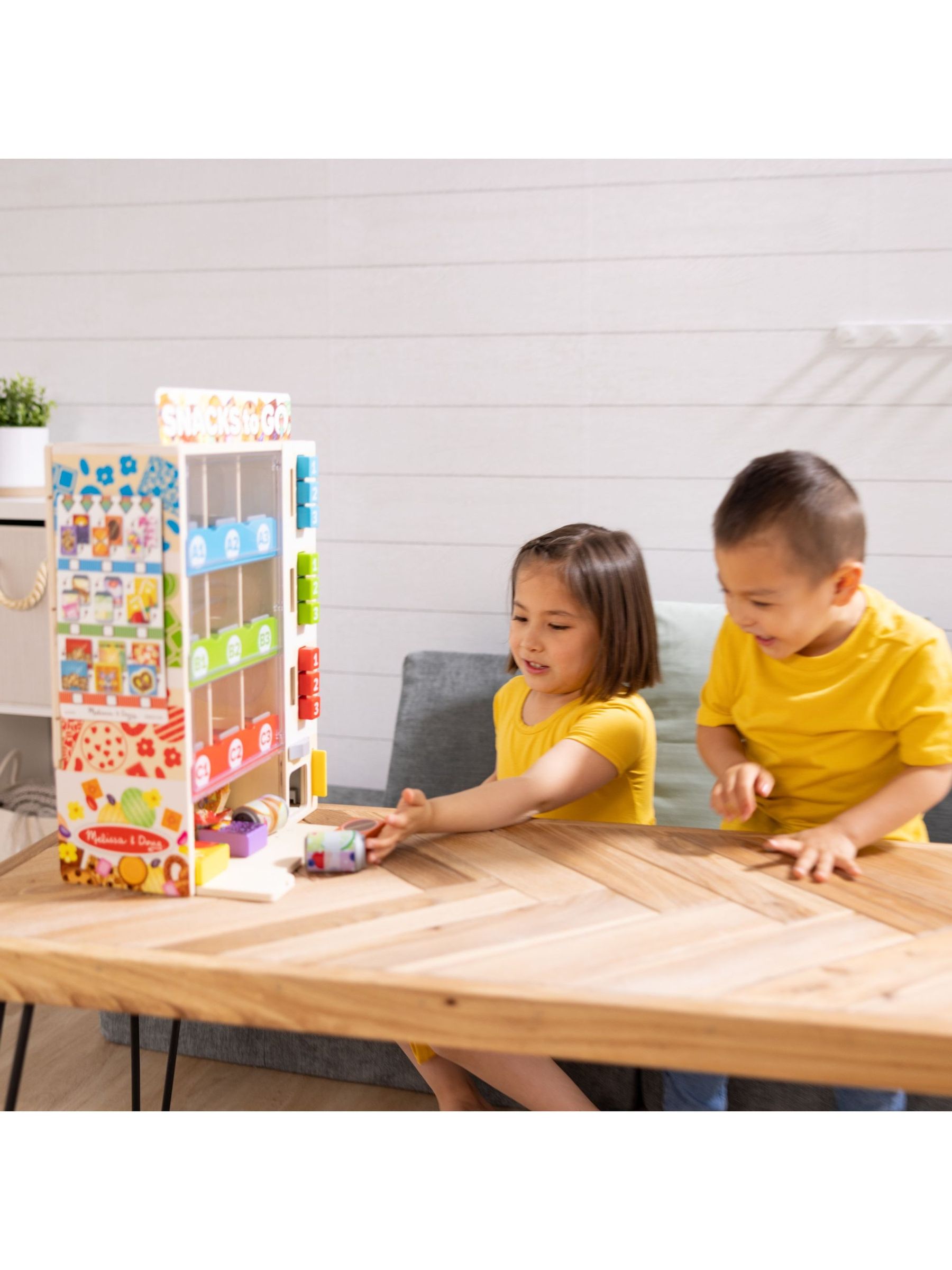 Melissa & Doug No Colour Vending Machine - Image 6 of 9