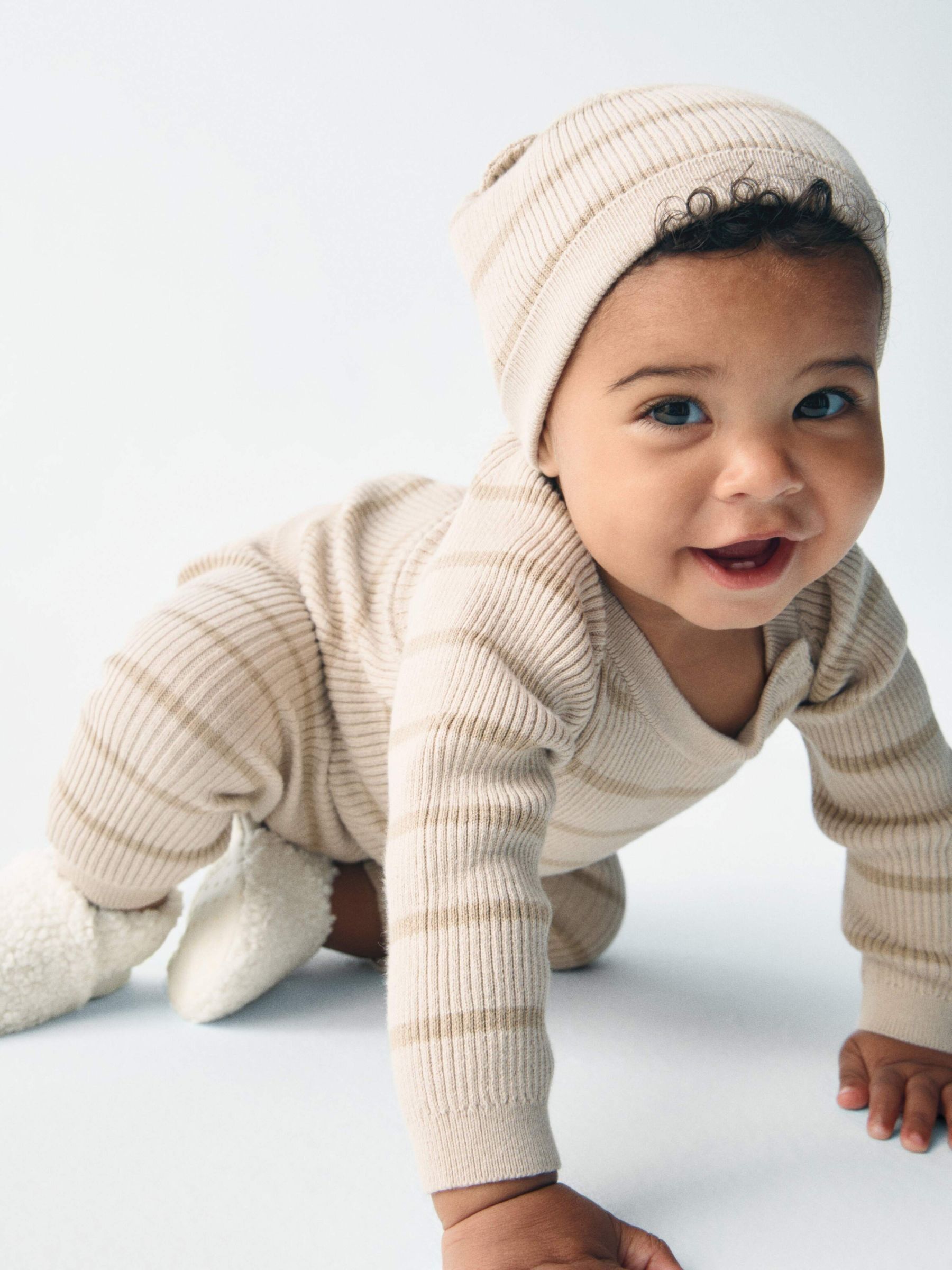 Cream Brannan Bear Wrap Jumper & Bottoms Outfit Set (Newborn-24mths) - Image 7 of 9