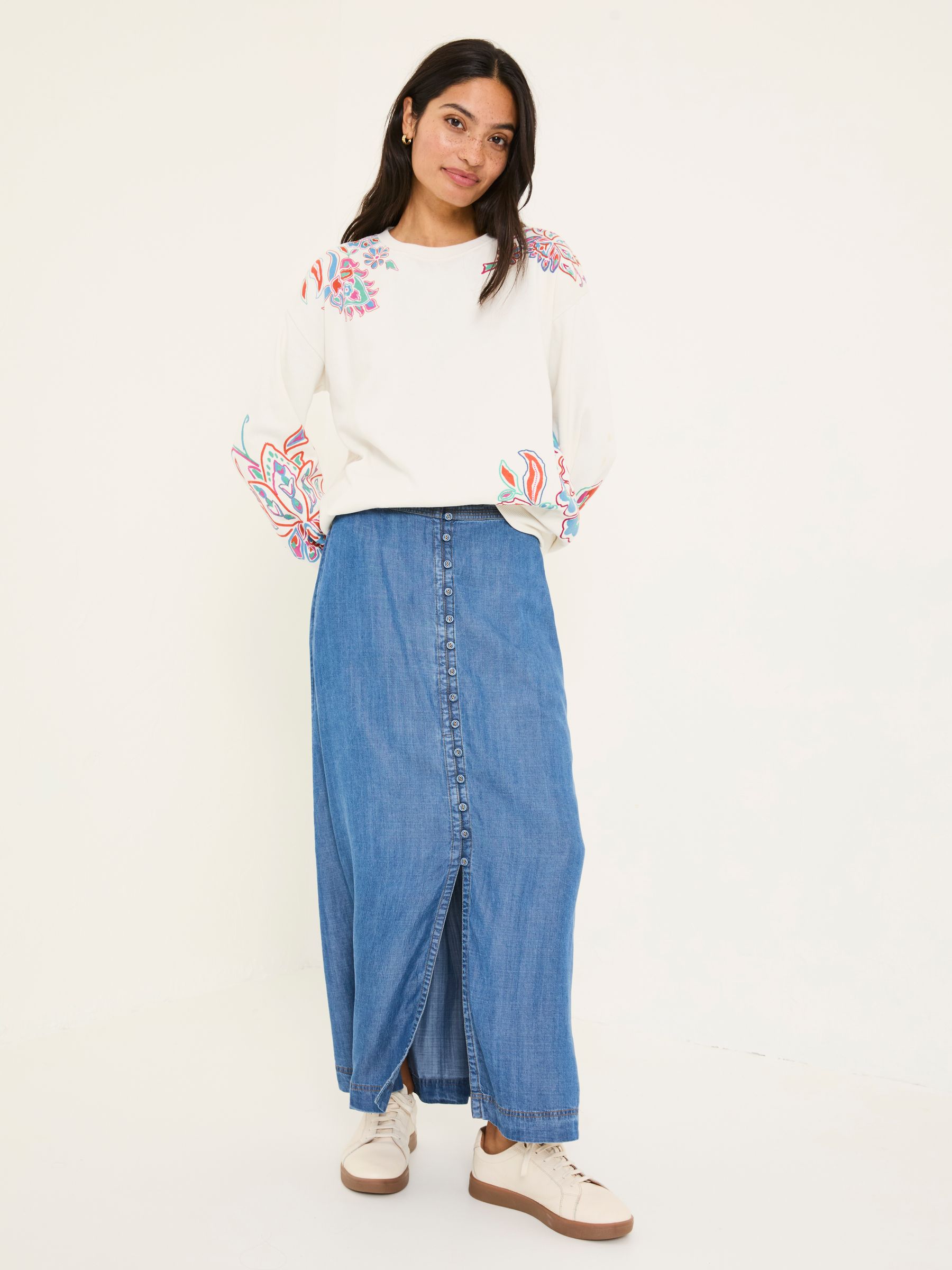 Alex Ivory Utopia Embroidered Crew Sweat Top - Image 3 of 5