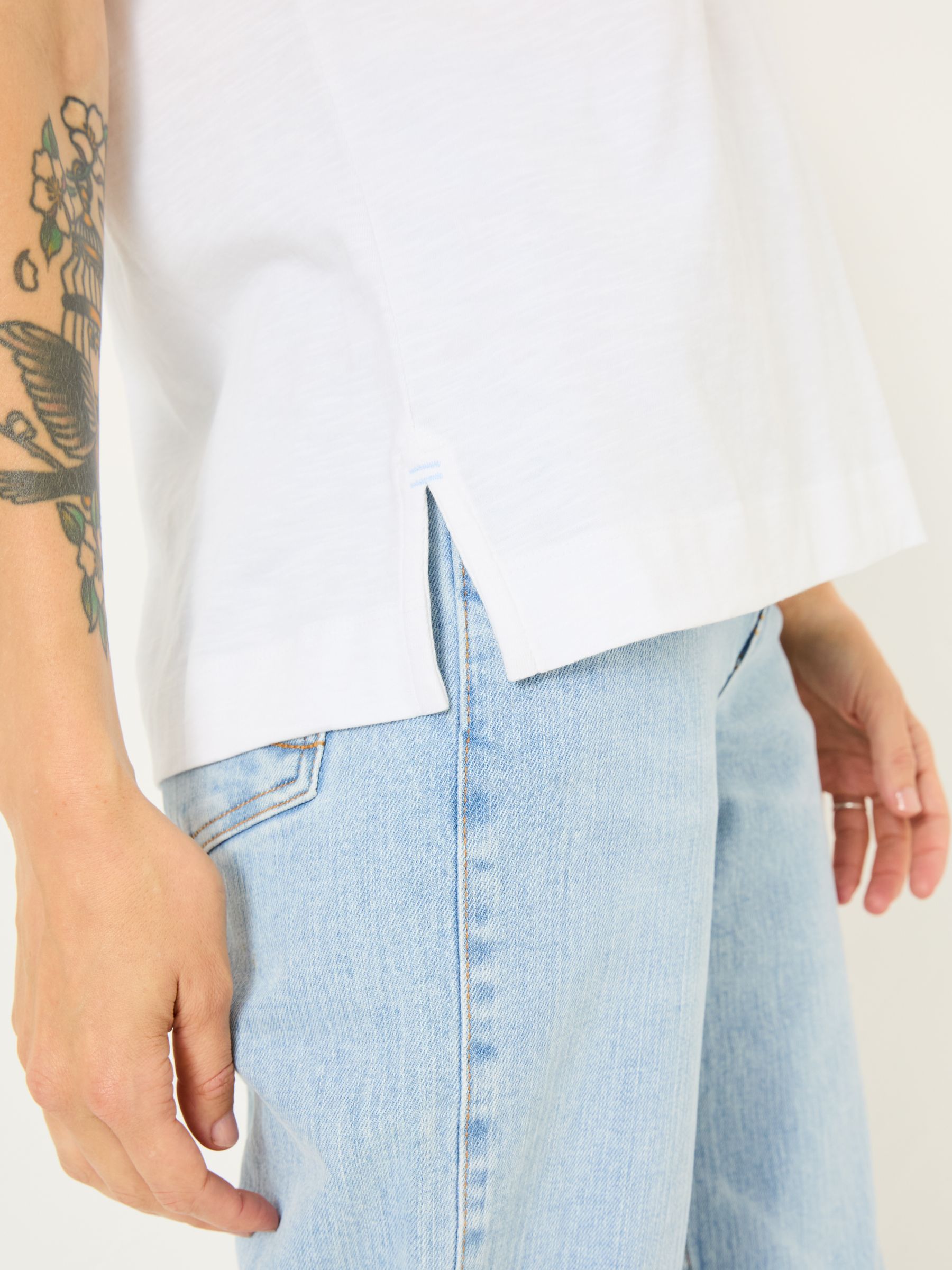 Tansy White 100% Organic Cotton V-Neck T-Shirt - Image 5 of 10