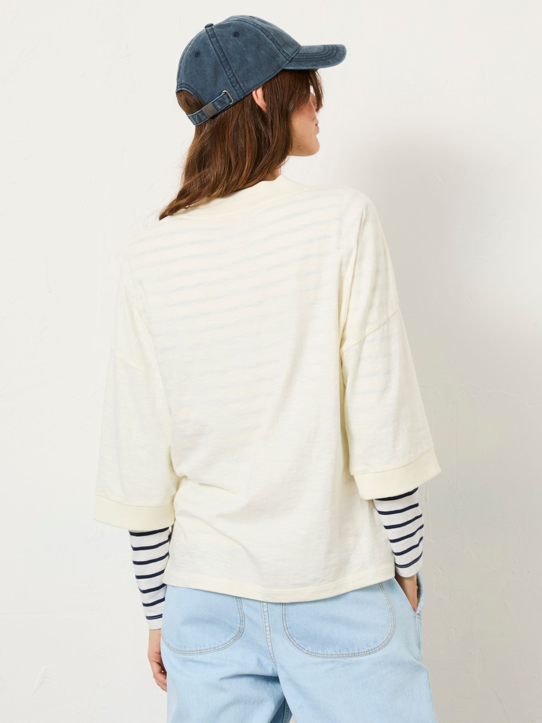 Ivory Mia V-Neck T-Shirt - Image 2 of 10