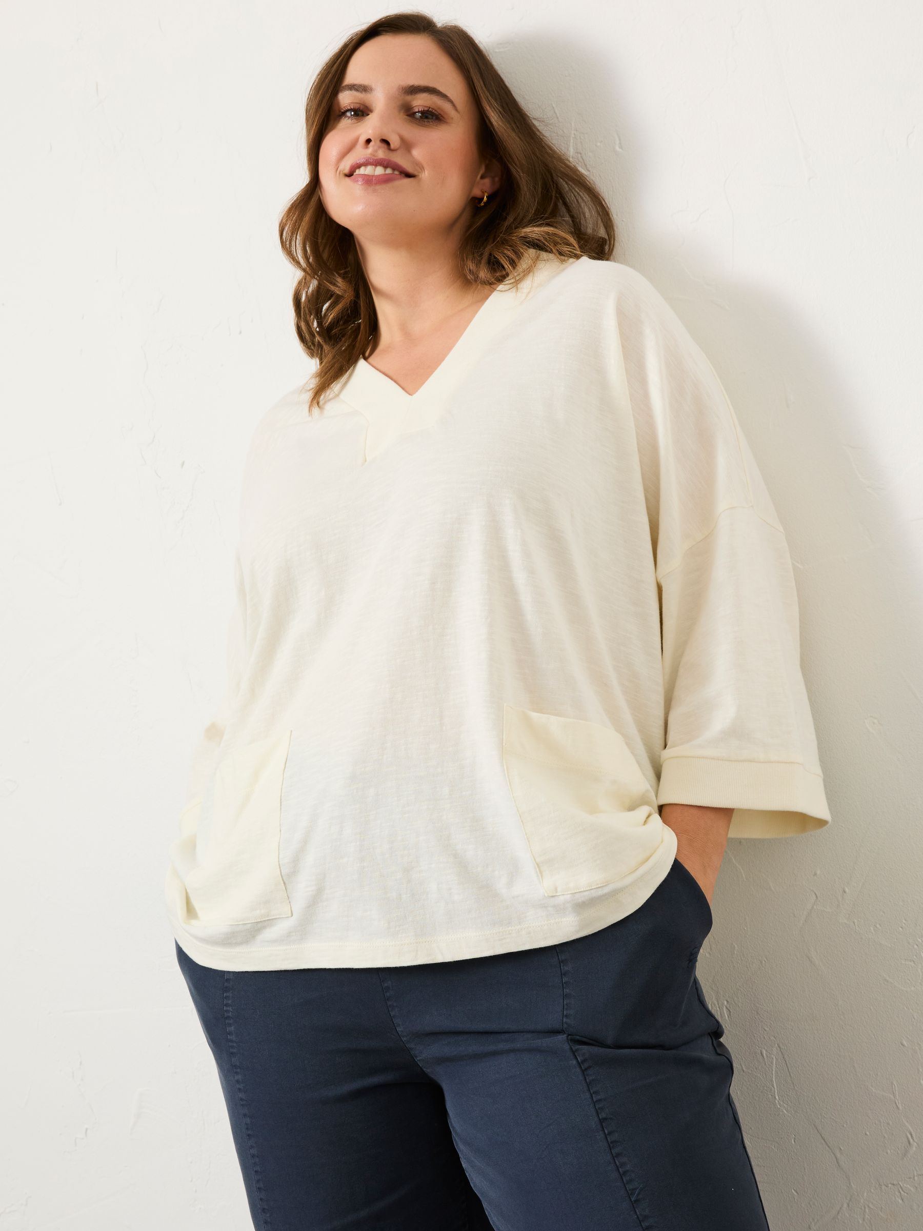 Ivory Mia V-Neck T-Shirt - Image 6 of 10