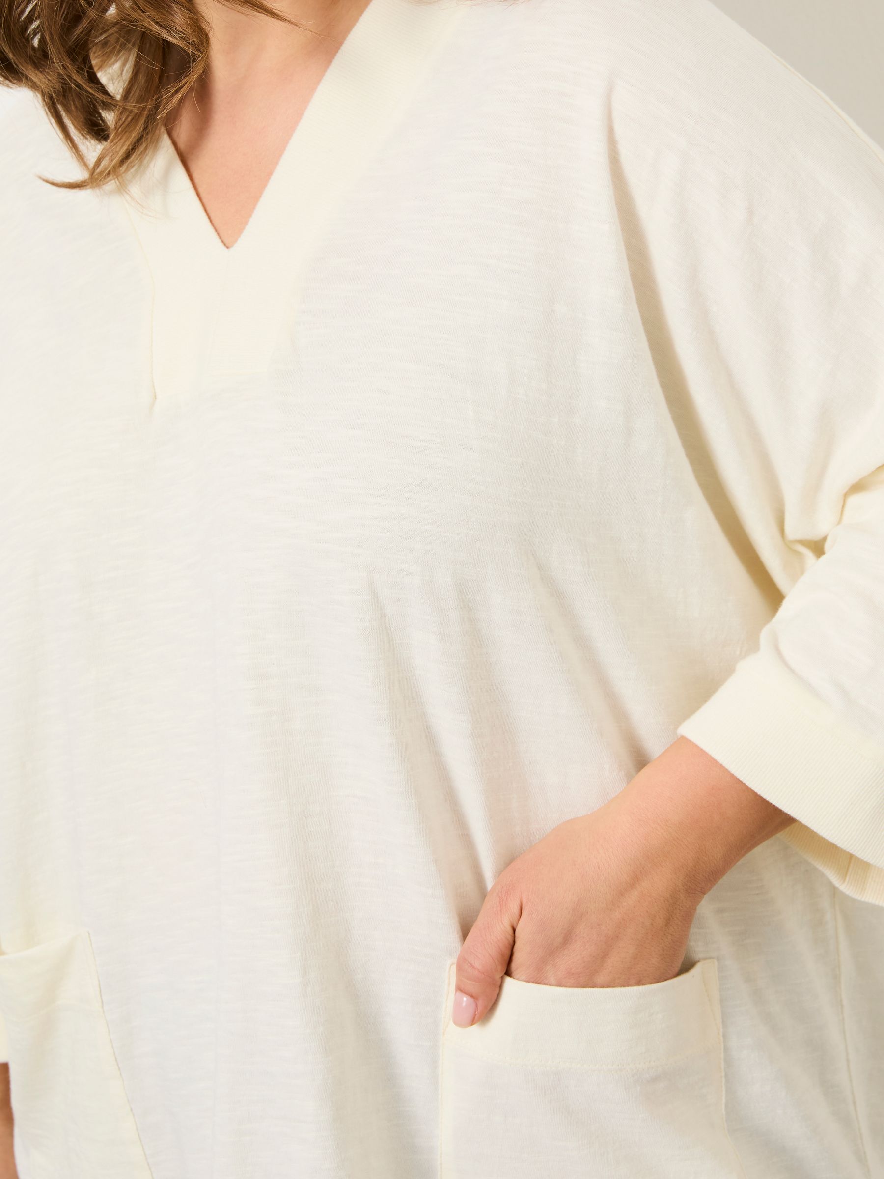 Ivory Mia V-Neck T-Shirt - Image 9 of 10