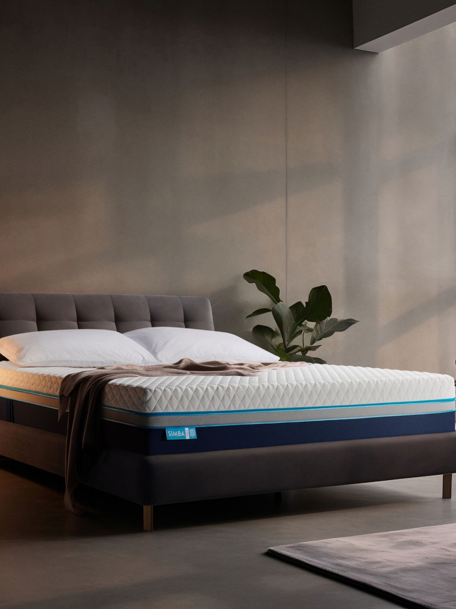 Simba White Hybrid® Luxe Mattress - Image 8 of 8