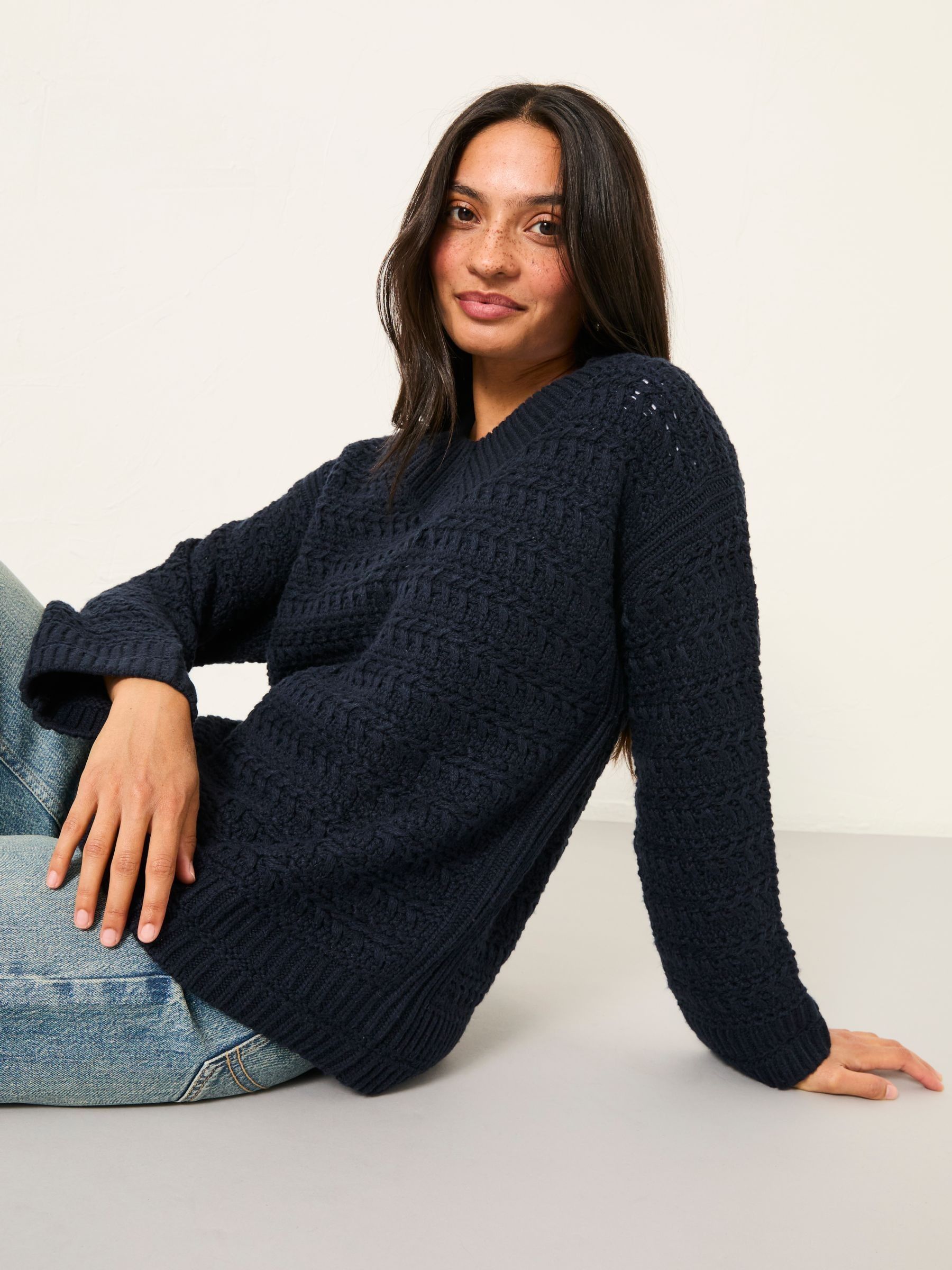 Stella Dark Navy V Neck Knitted Jumper - Image 4 of 6