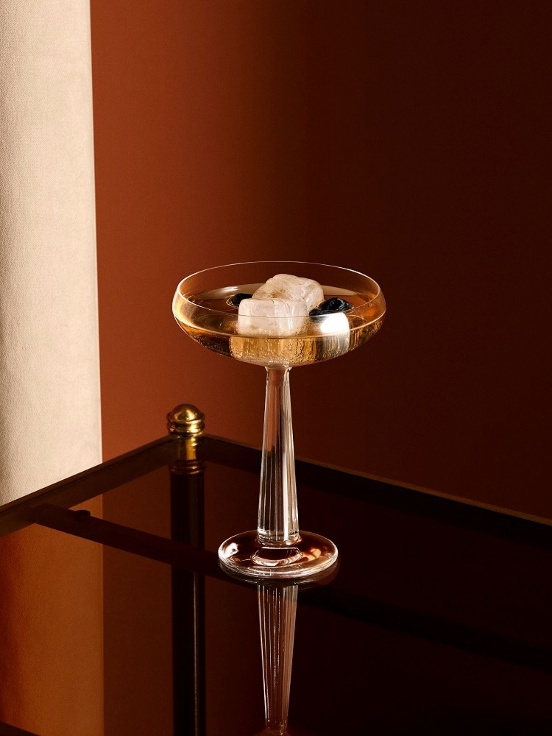 Nude Set of 2 Clear Big Top Coupe Glasses - Image 3 of 11