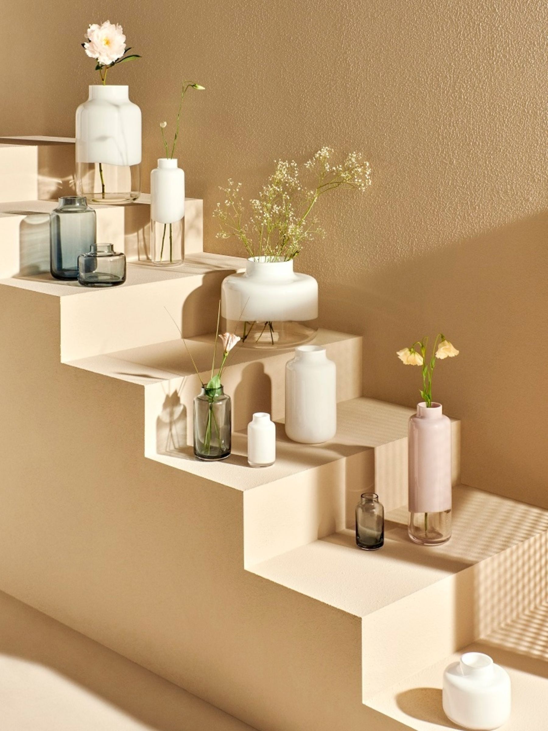 Nude White Small Magnolia Vase - Image 3 of 4