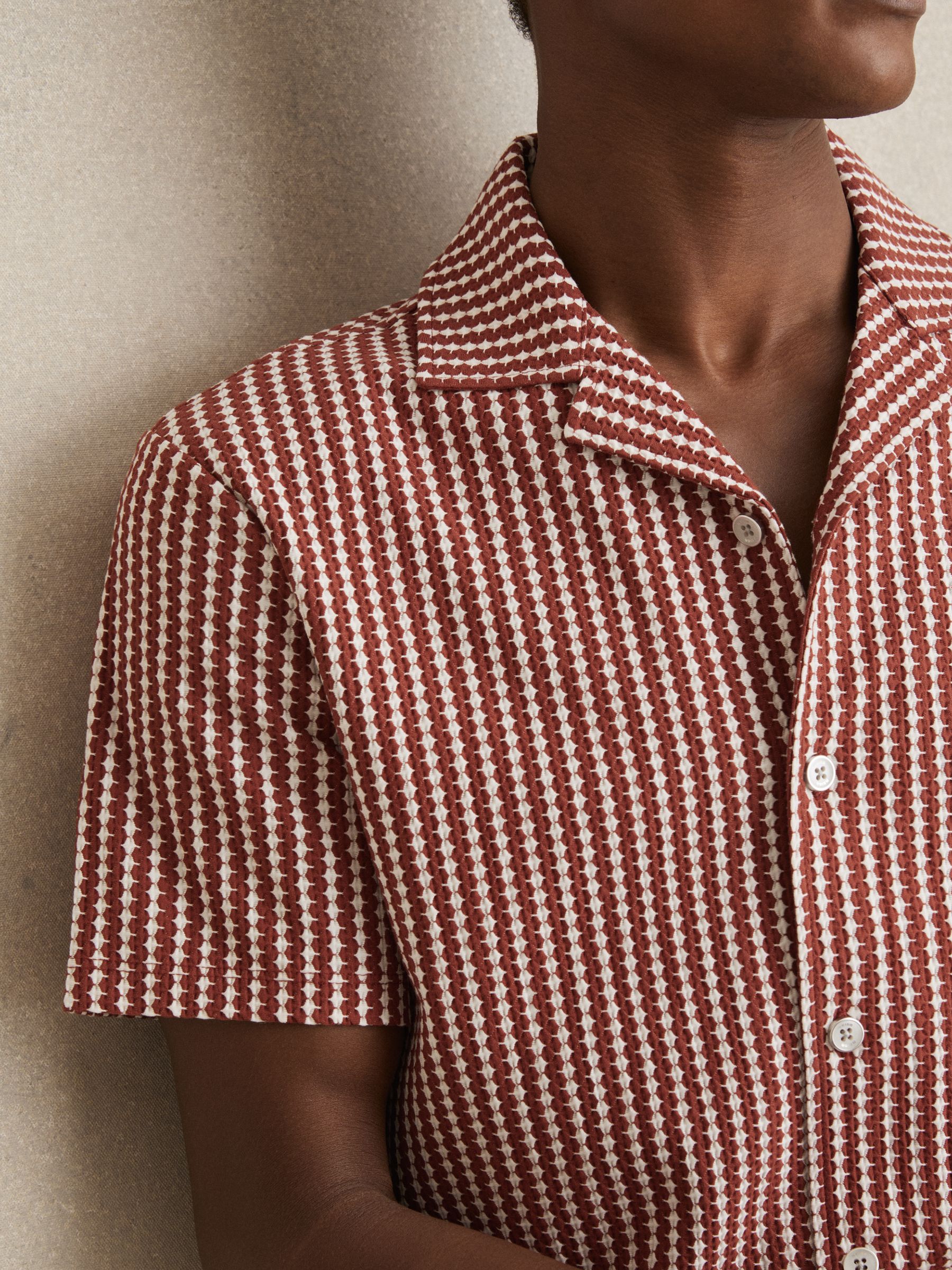 Textured-Stripe Cuban-Collar Shirt in Rust Red/White - Image 4 of 6