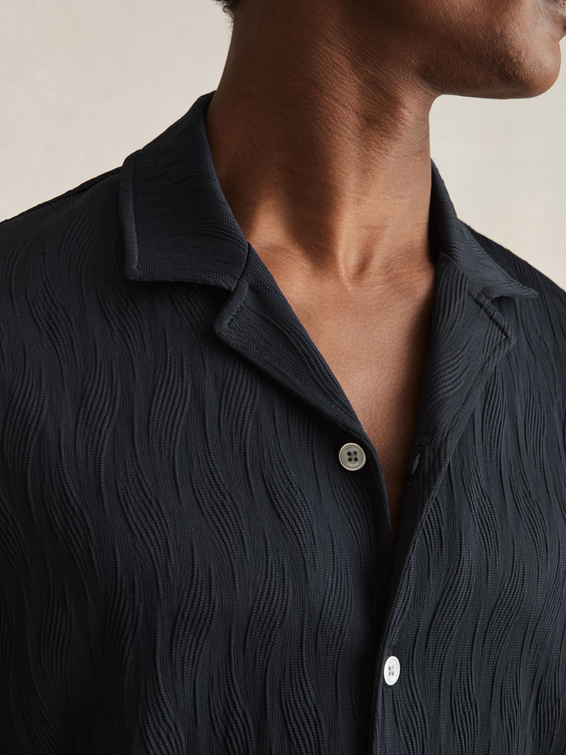Wave-Jacquard Cuban-Collar Shirt in Navy - Image 4 of 6