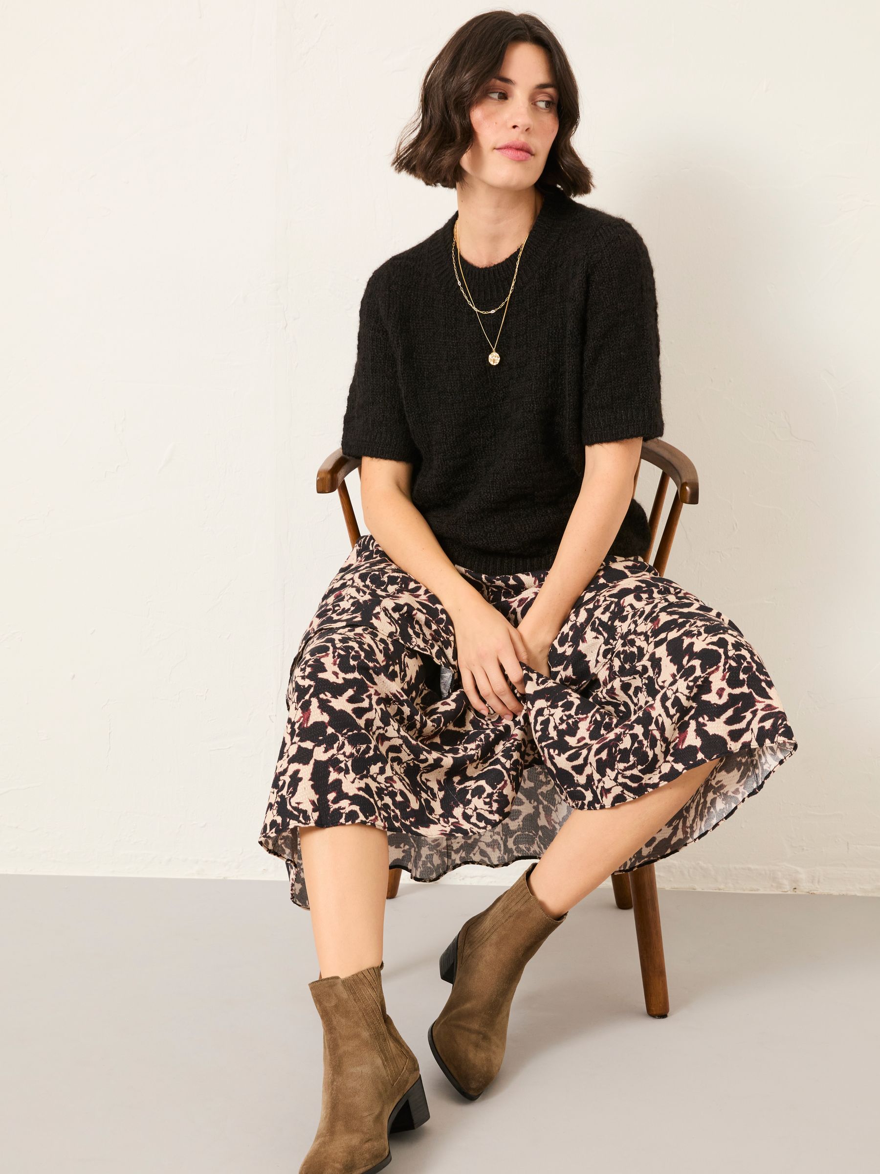 Tonia Black Animal Swirl Midi Skirt - Image 4 of 6