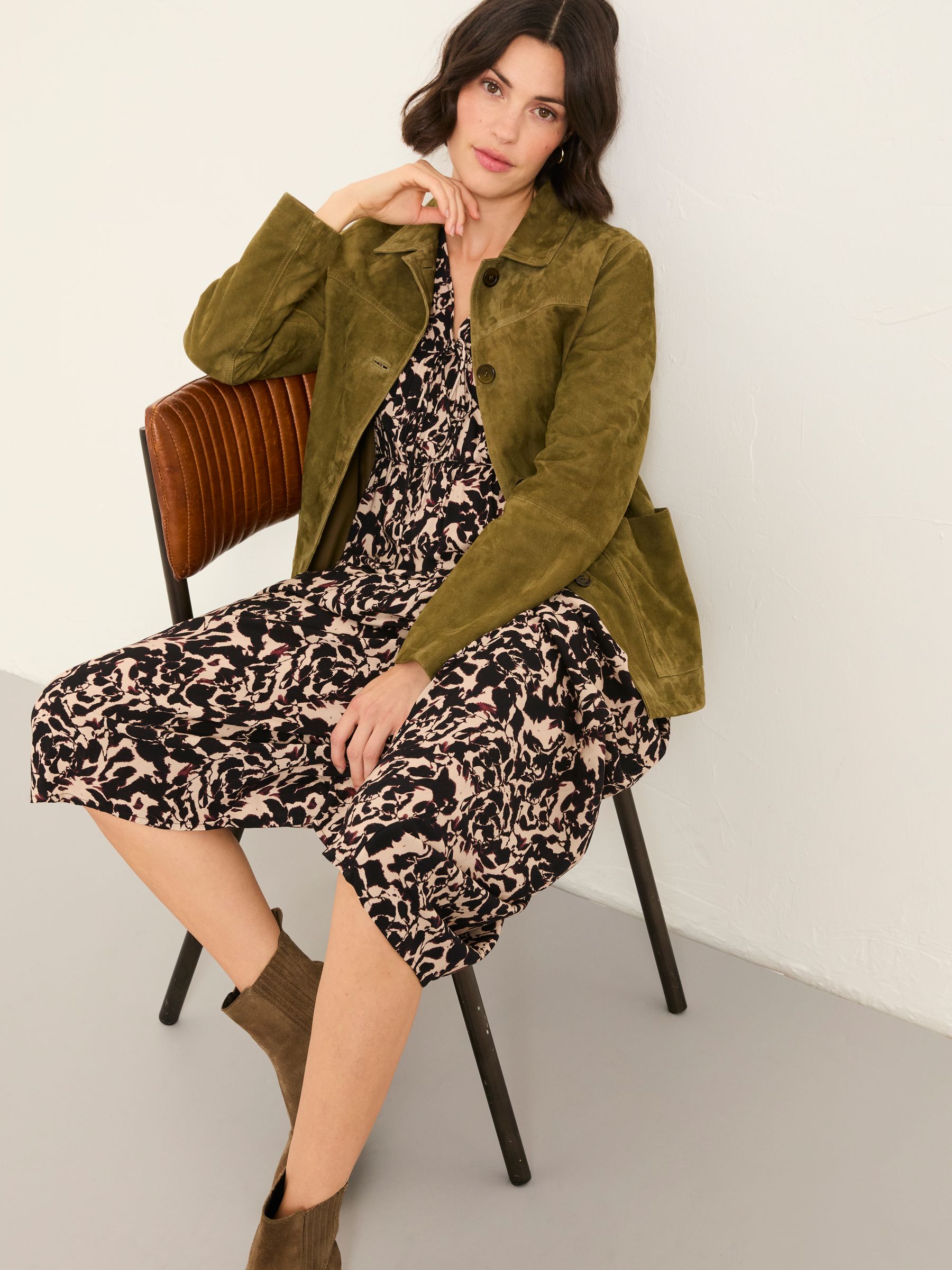 Pippin Black Animal Swirl Regular Midi Dress - Image 4 of 7