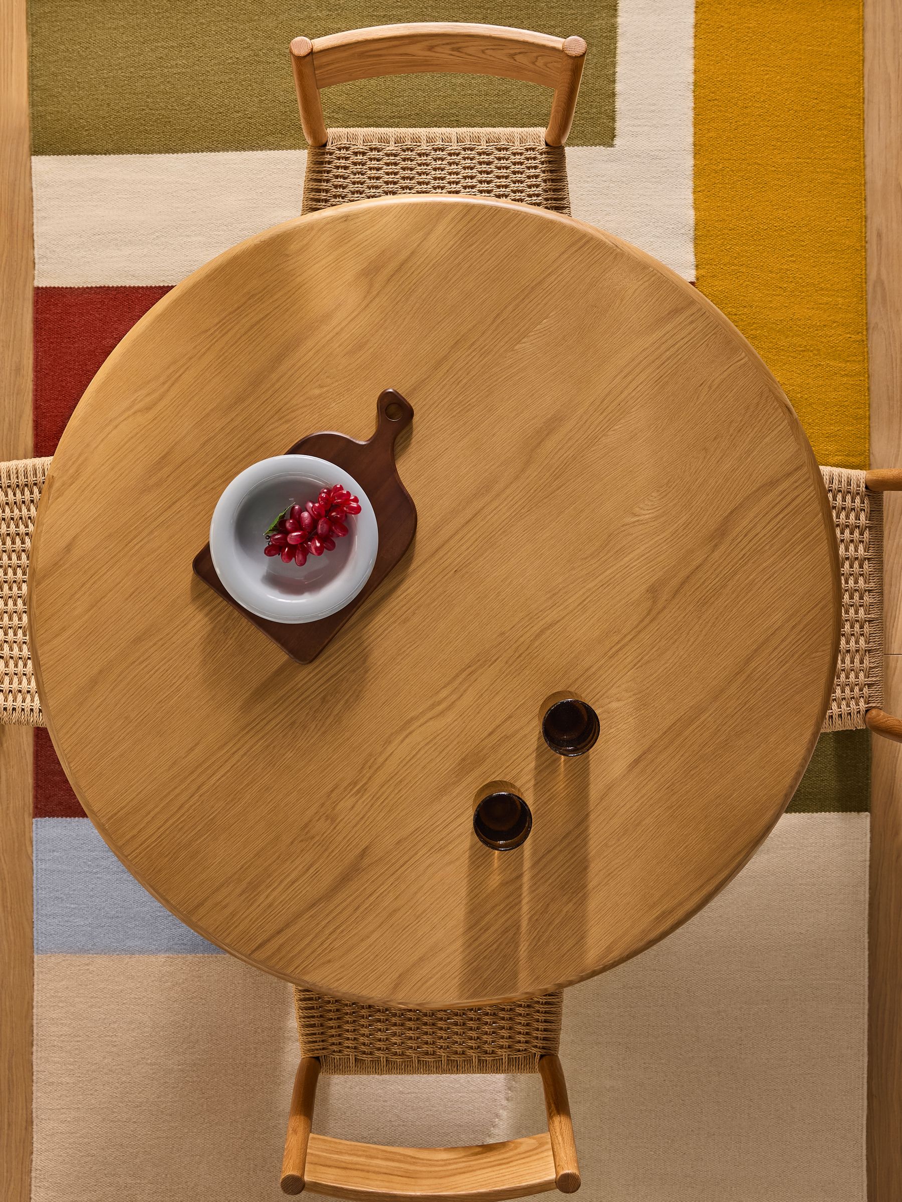 Arlo 4 Seater Round Dining Table in Oak - Image 2 of 4 Arlo 4 Seater Round Dining Table in Oak - Image 2 of 4