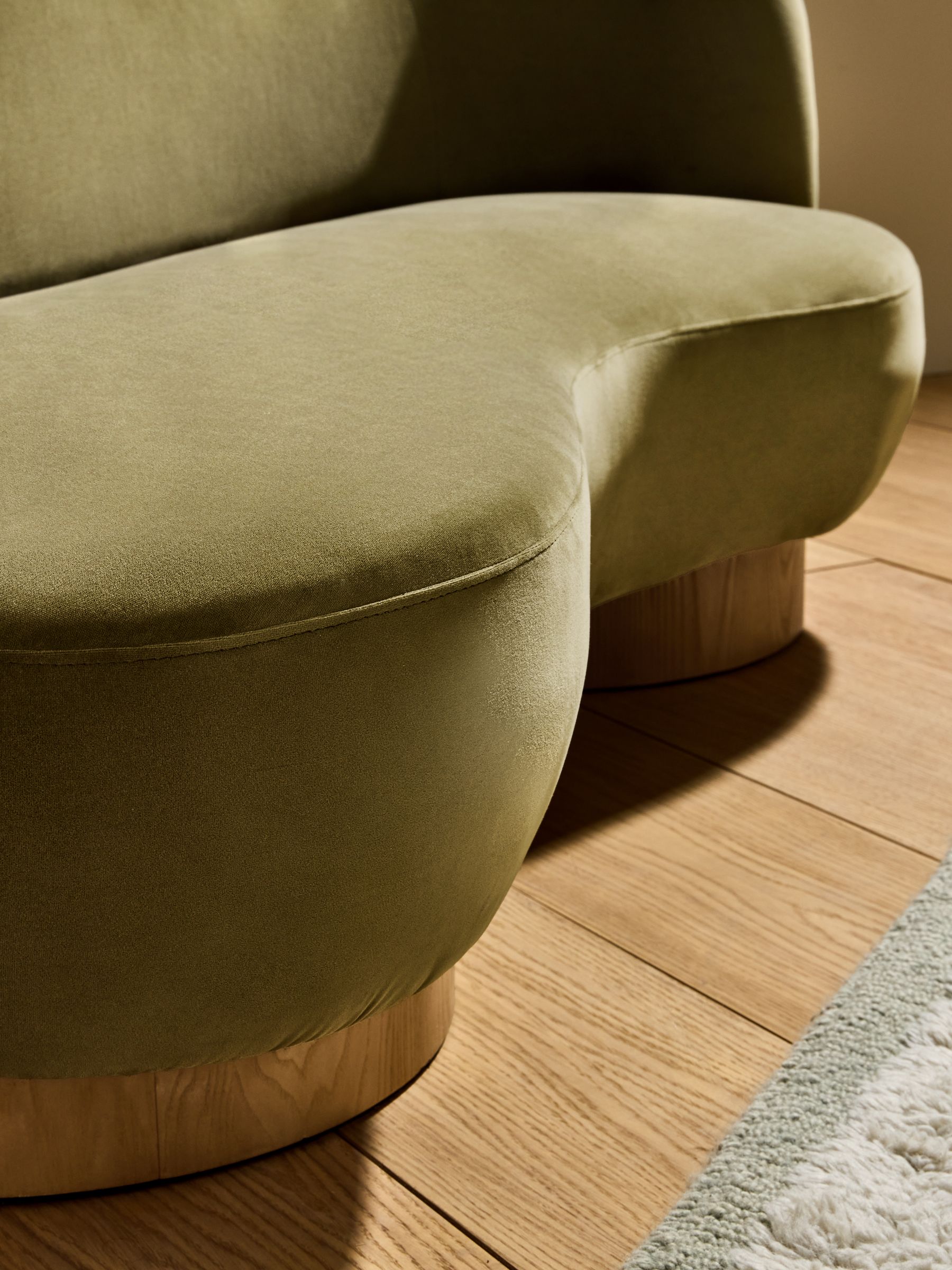 Novara 2 Seater Sofa in Fern Green Velvet - Image 2 of 6