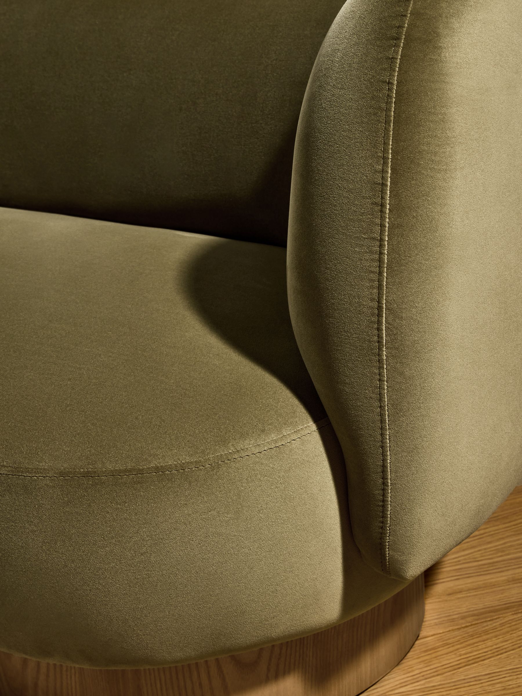Novara 2 Seater Sofa in Fern Green Velvet - Image 3 of 6