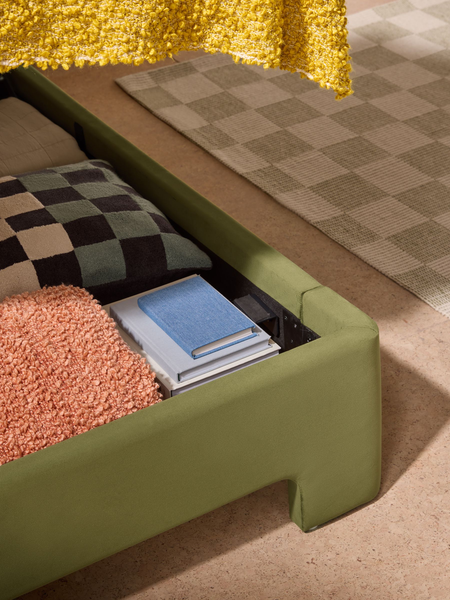 Ottoman Storage Bed Leonora in Velvet Pistachio Green - Image 3 of 3