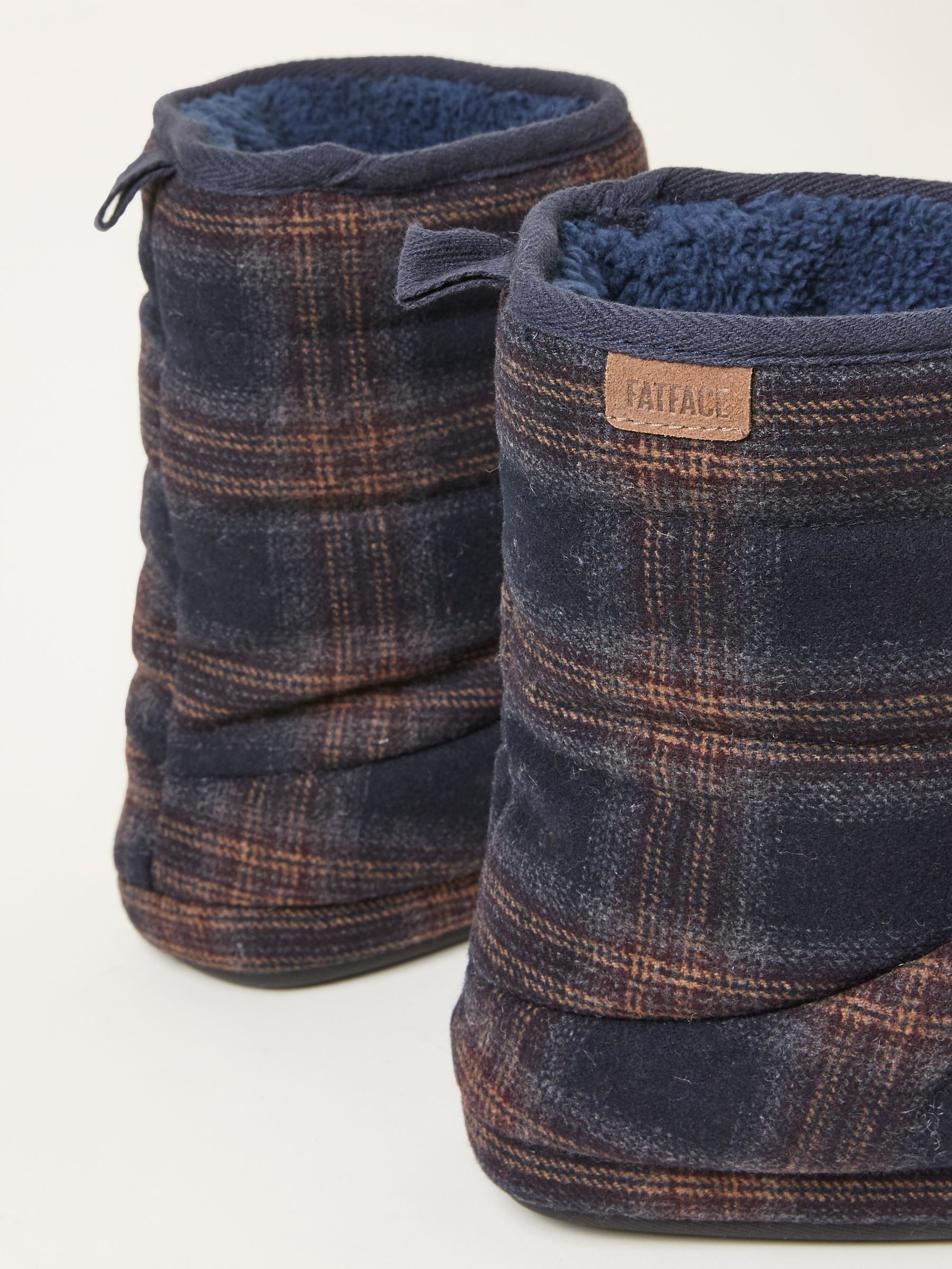 Sussex Navy Check Boot - Image 2 of 3