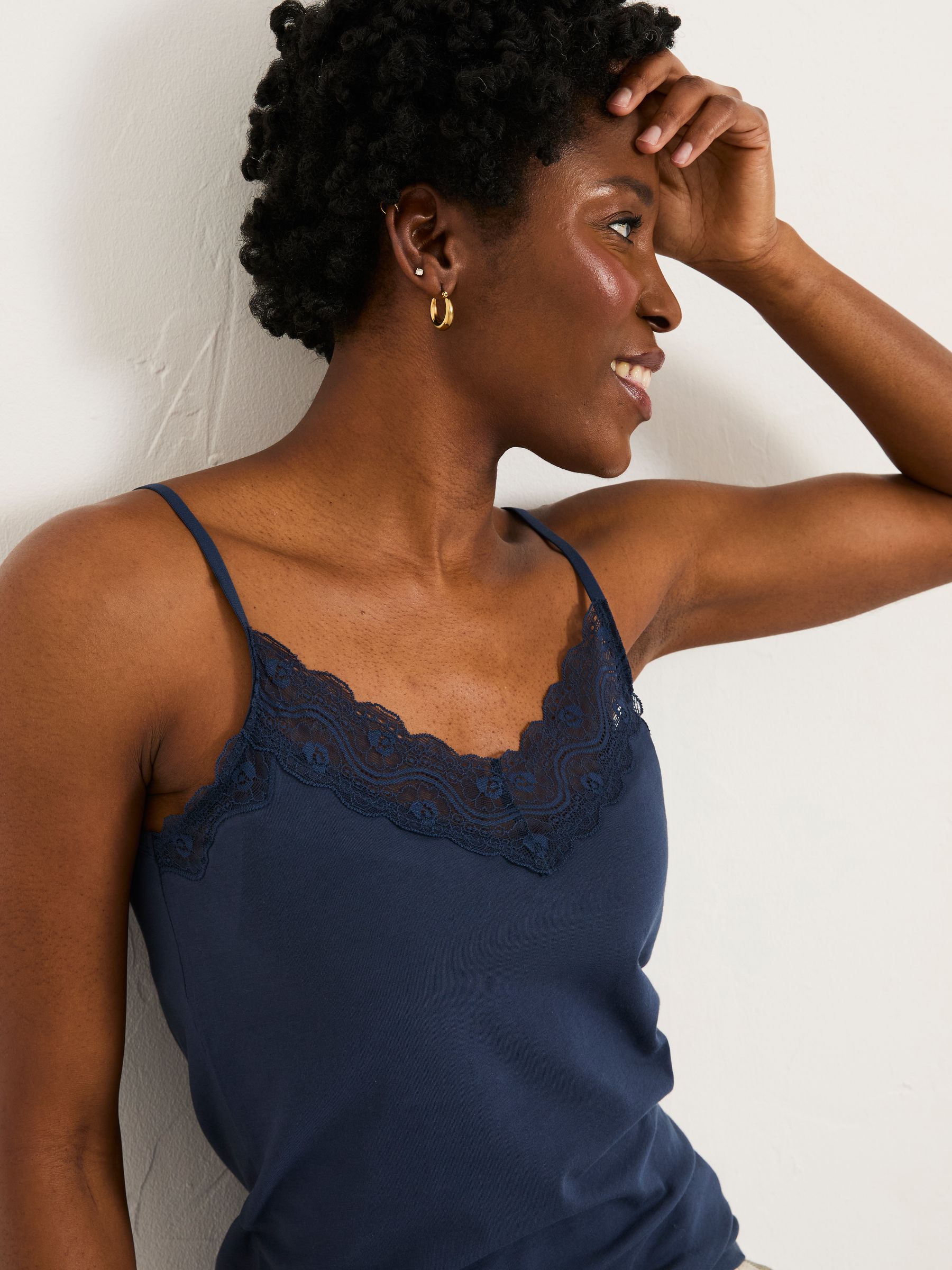 Navy Lace Vest - Image 2 of 3 Navy Lace Vest - Image 2 of 3