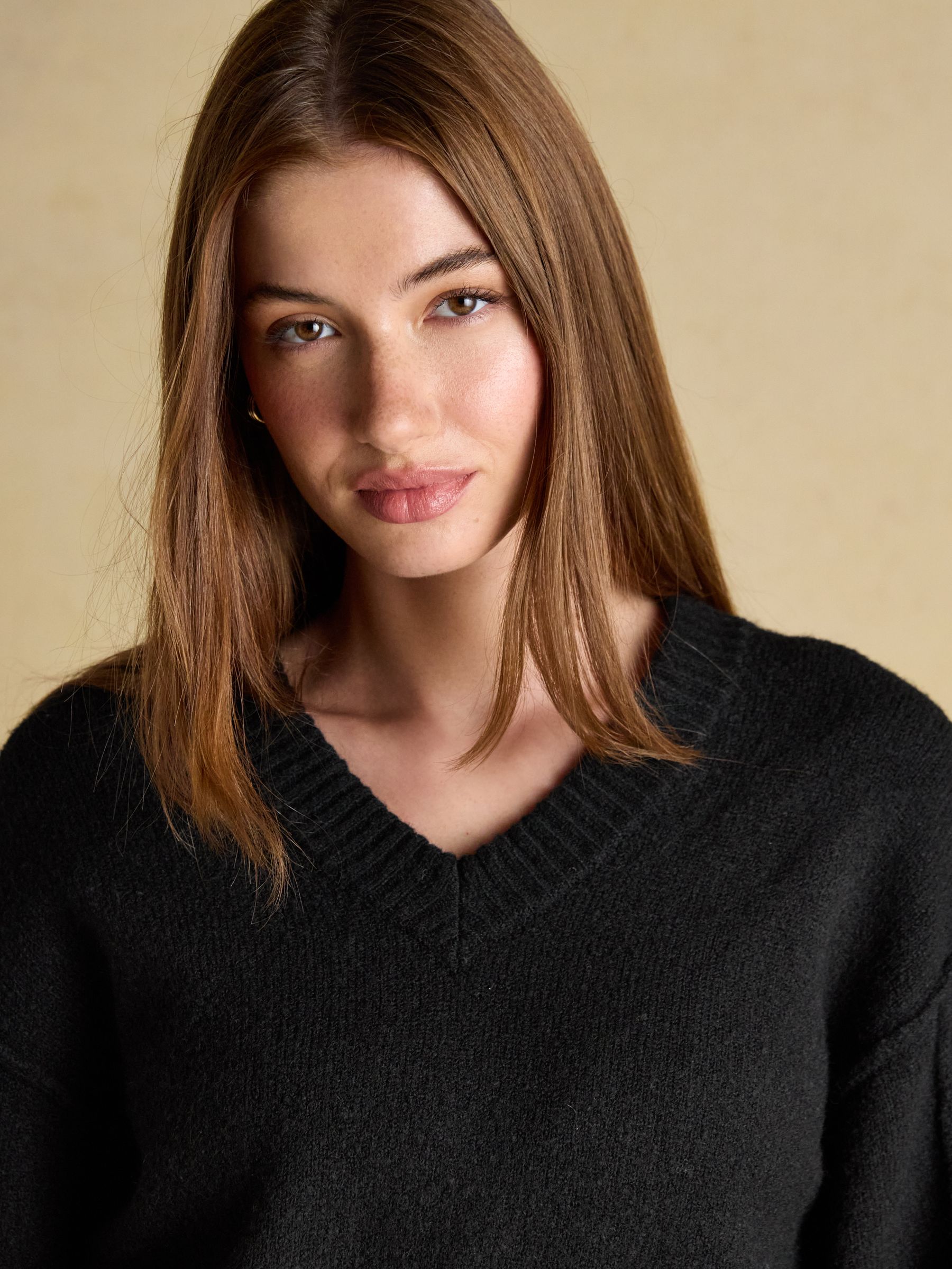 Hannah Black V-Neck Relaxed Fit Jumper - Image 5 of 8