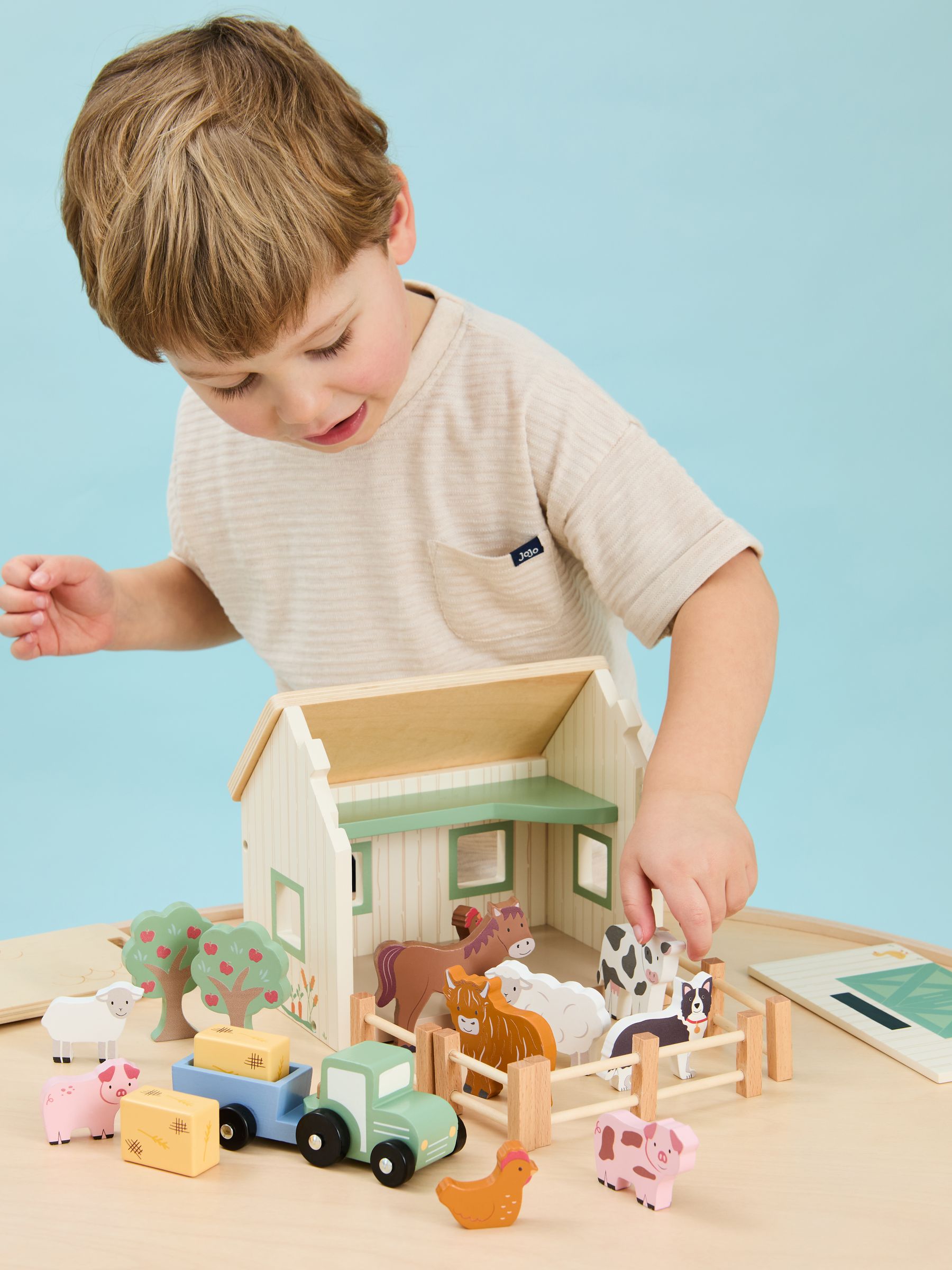 Wooden Farm Set - Image 1 of 8
