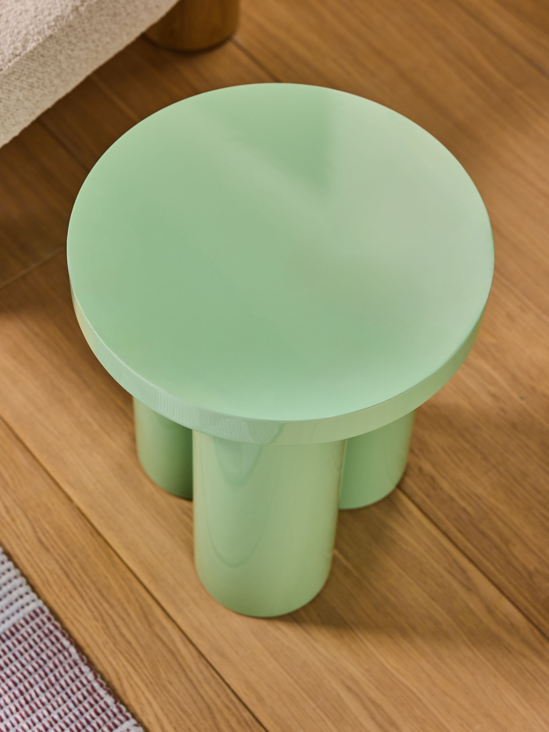 Lacey Side Table in Green Gloss - Image 2 of 5 Lacey Side Table in Green Gloss - Image 2 of 5