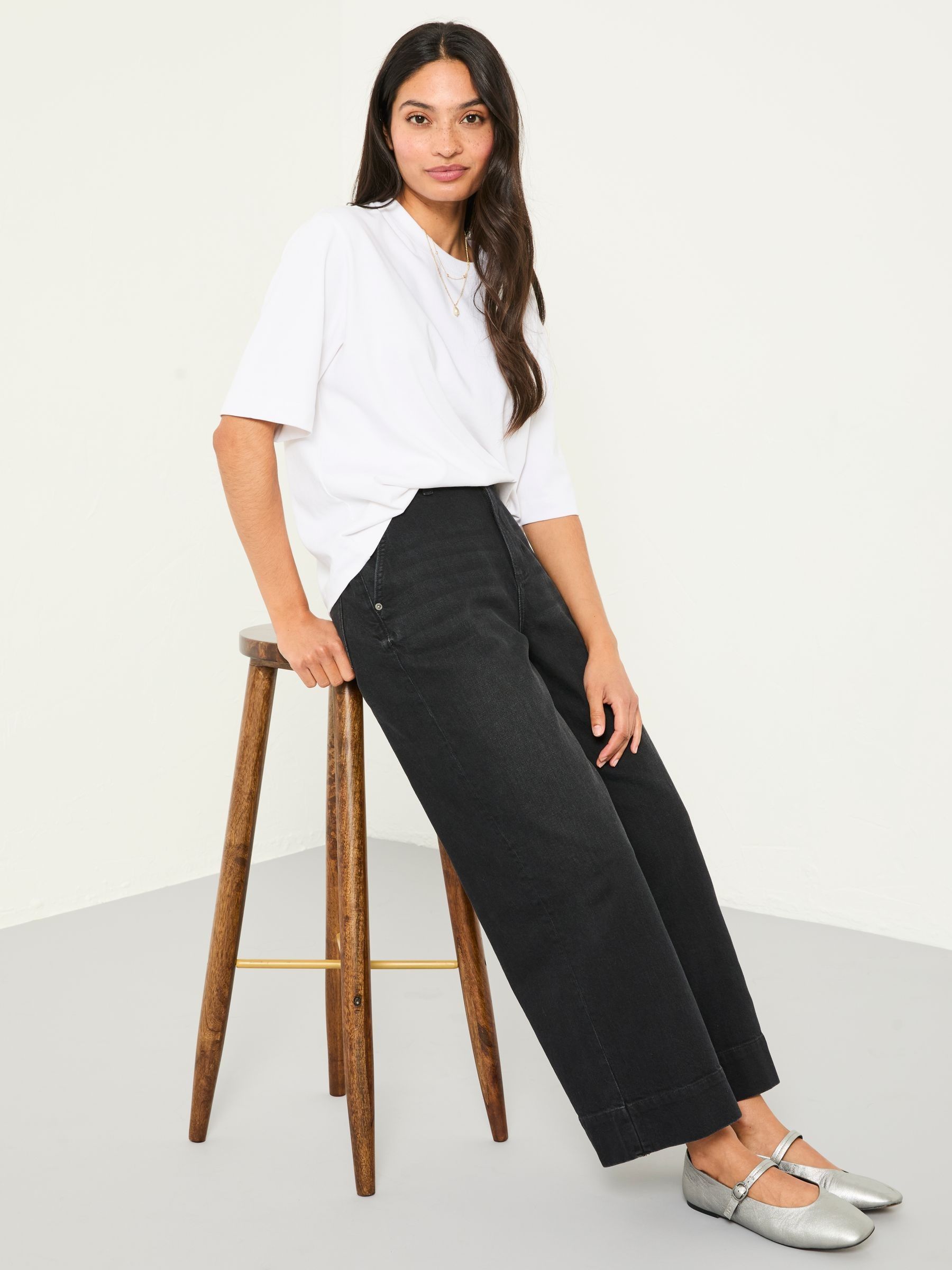 Hove Washed Black Wide Leg Crop Jeans - Image 4 of 6