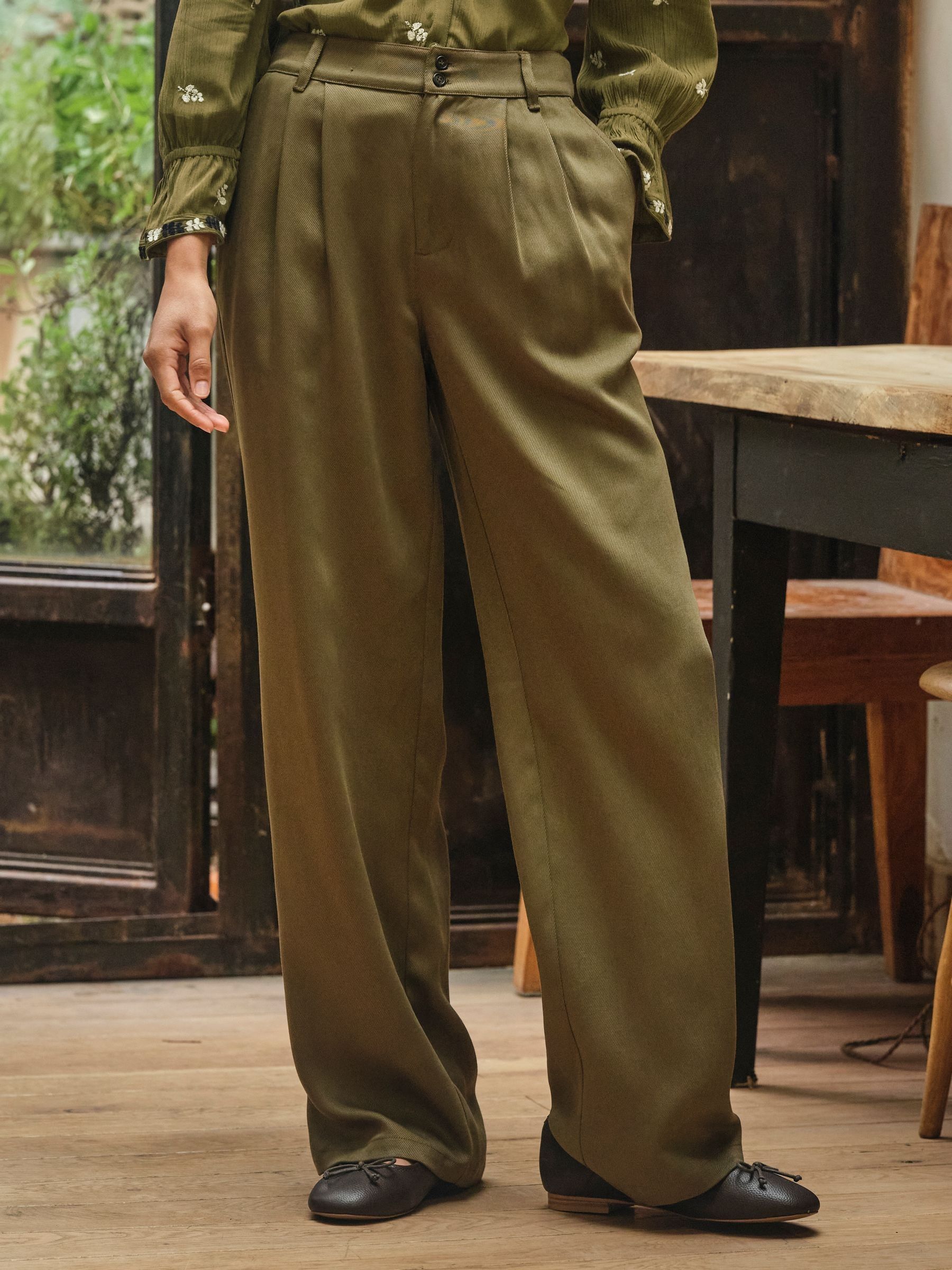 Wide Leg Trousers