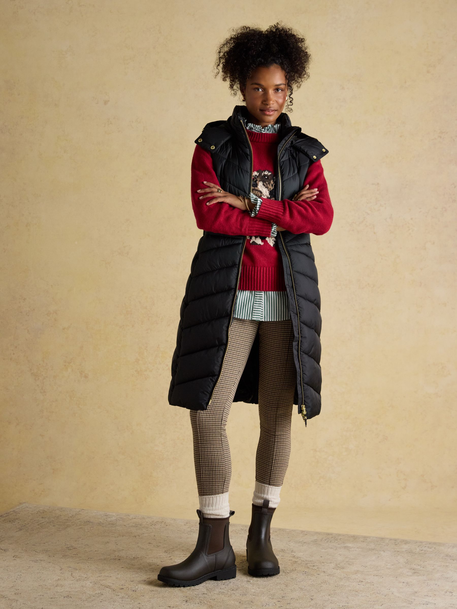 uさま専用　Little suzie Cut Out Padded Gilet Pembury Black Longline Showerproof Padded Gilet with Hood | Joules