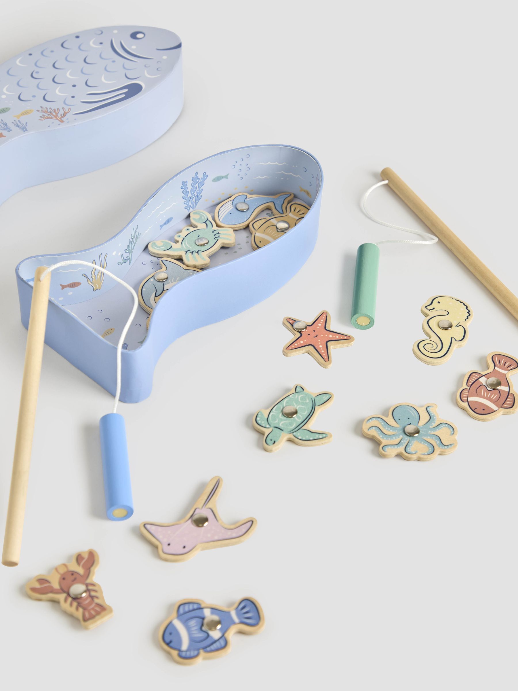 Under the Sea Magnetic Fishing Game - Image 1 of 4