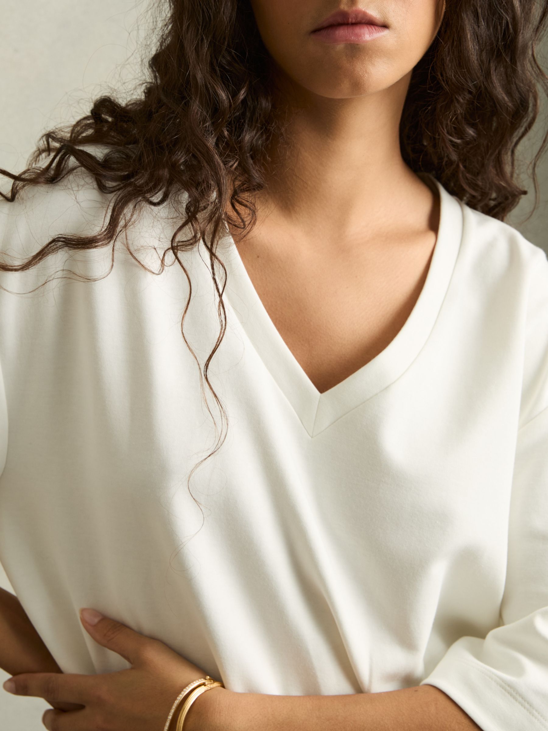 Stretch-Cotton Oversized V-Neck T-Shirt in White - Image 4 of 6