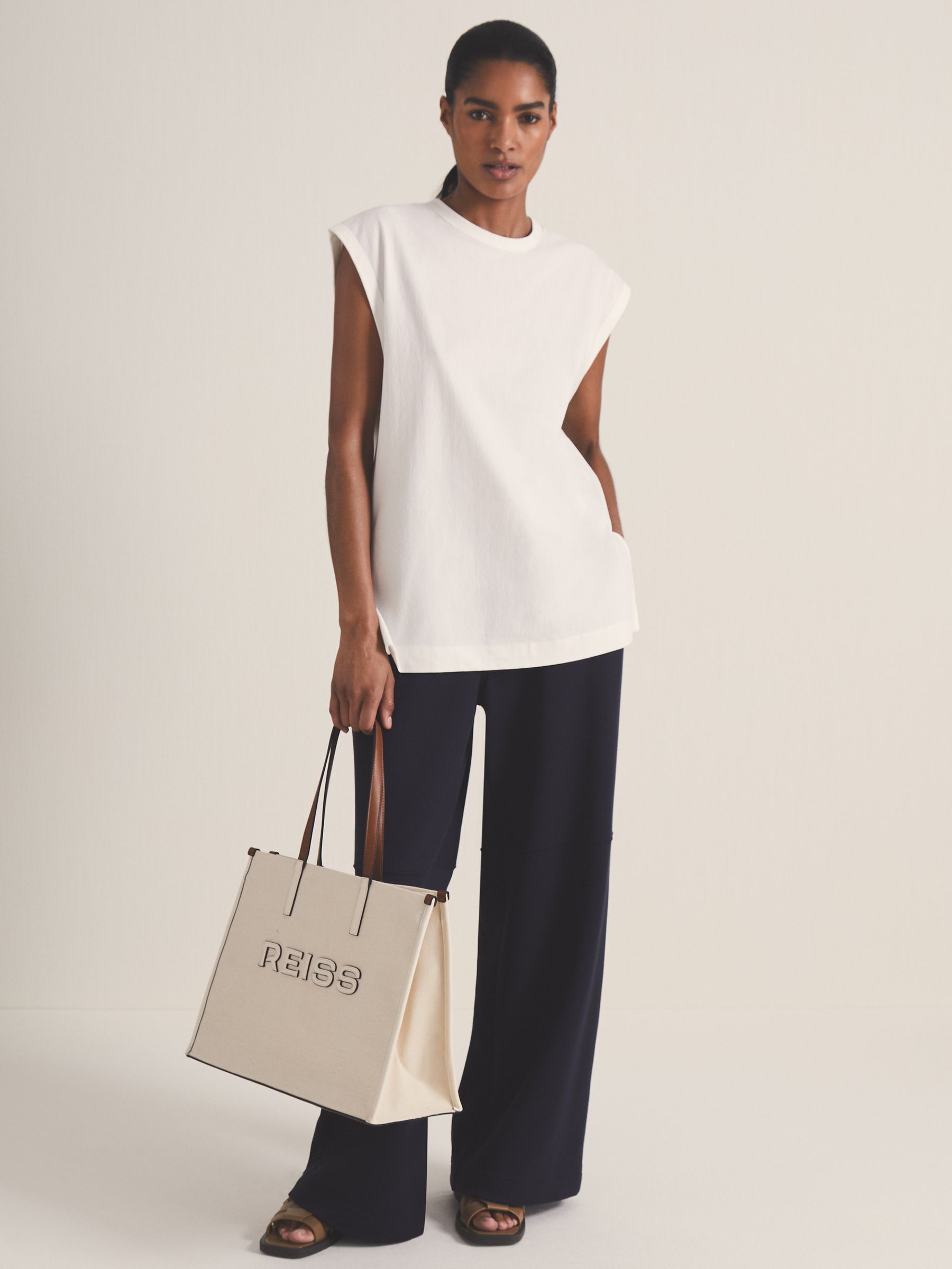Reiss | Les 100 Ciels Oversize Vest in White - Image 3 of 6
