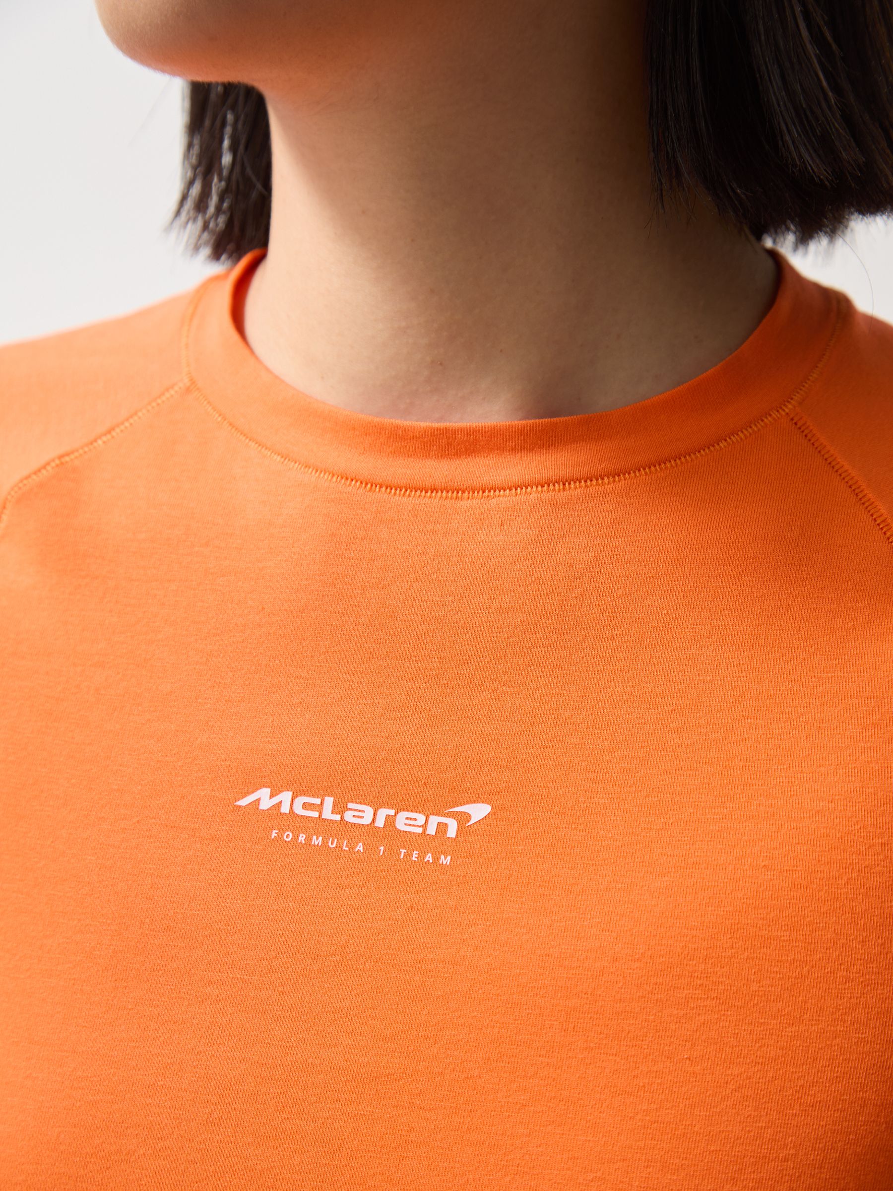 McLaren F1 Team Cropped Logo T-Shirt in Papaya Orange - Image 4 of 6