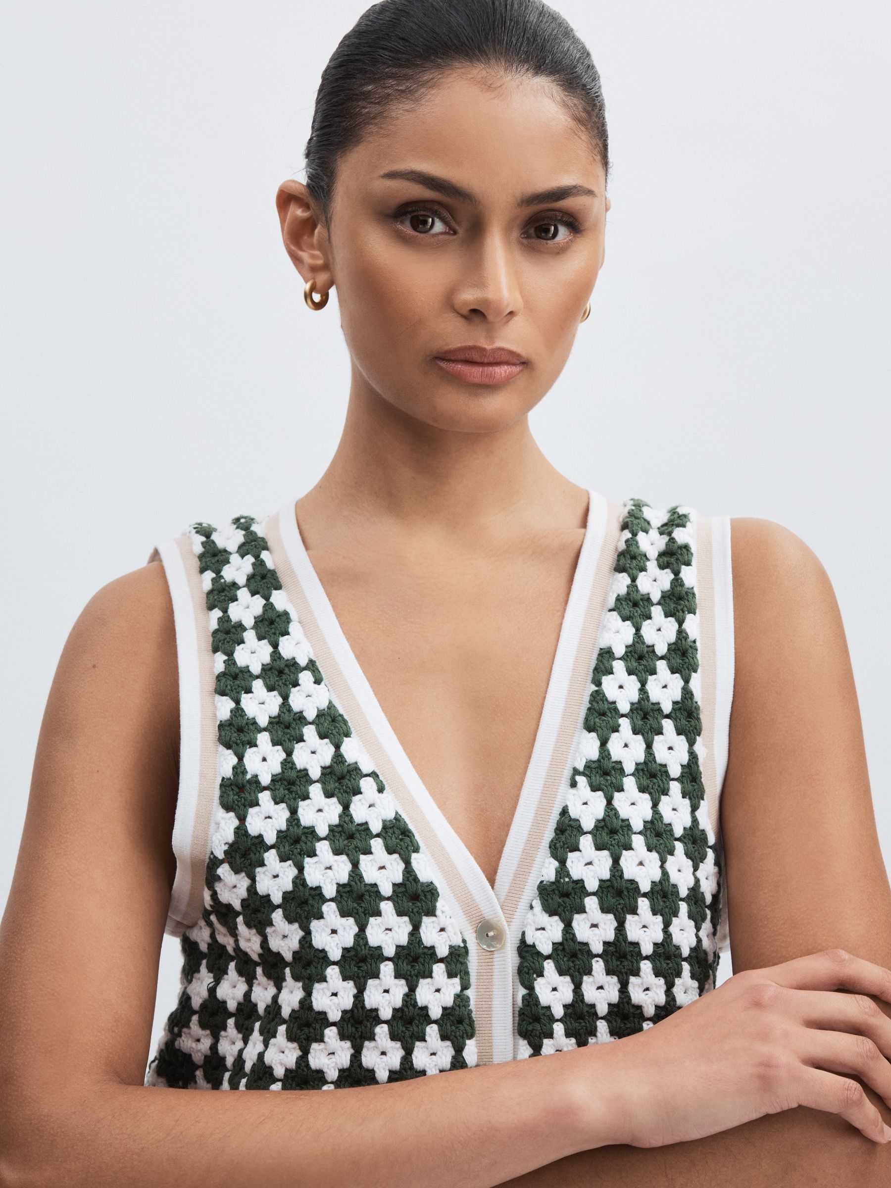 Crochet Button Through 100% Cotton Vest in Green - Image 4 of 6