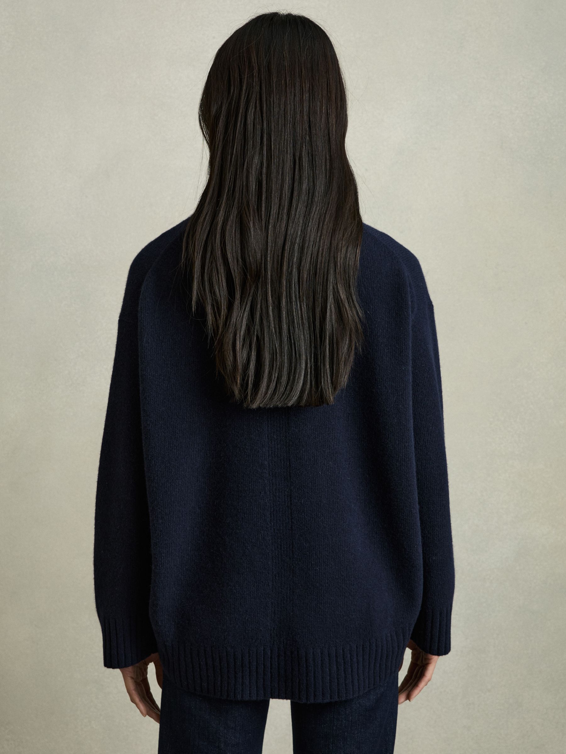 Wool-Cashmere Crew Neck Jumper in Navy - Image 5 of 6