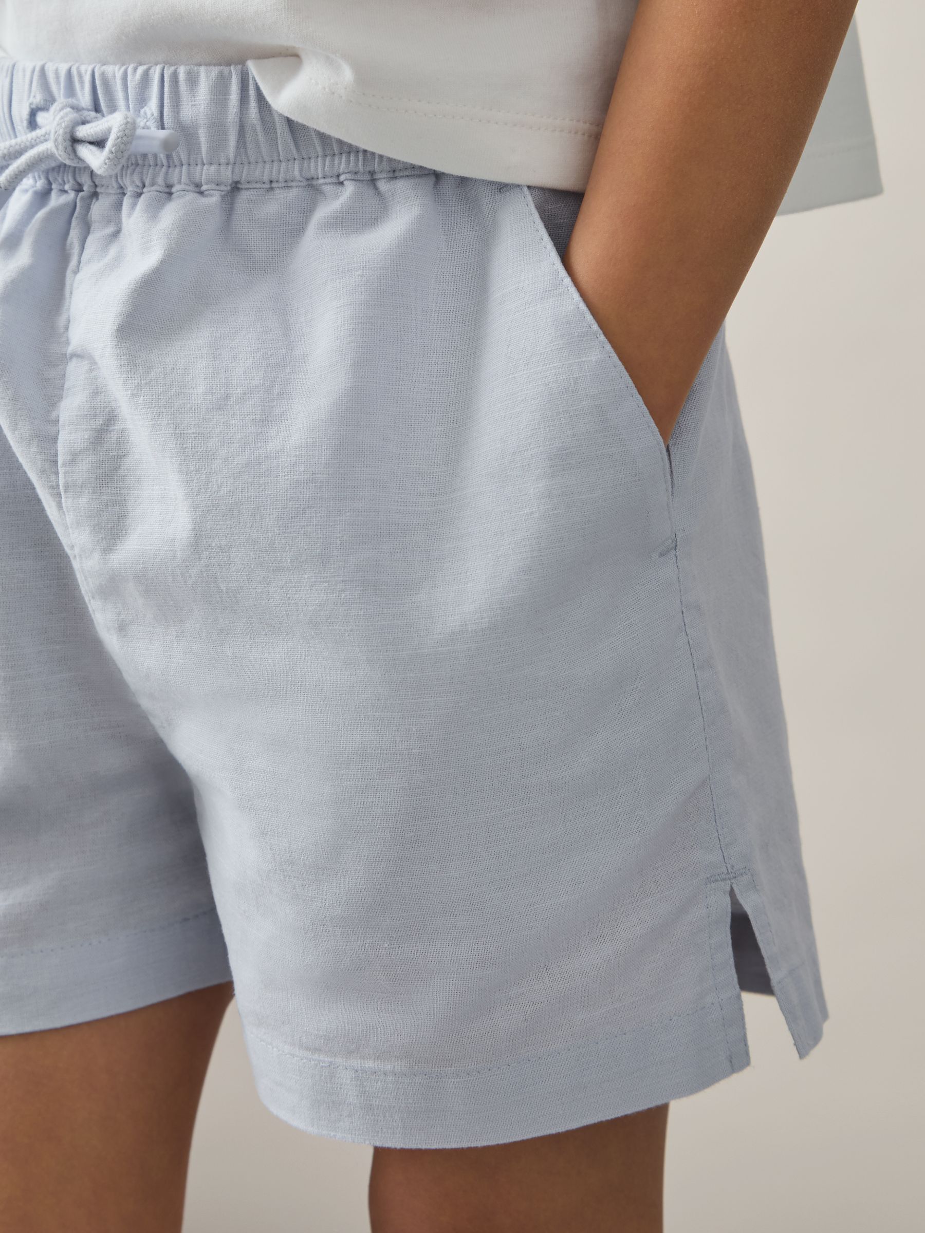 Cotton-Linen Drawstring Shorts in Soft Blue - Image 3 of 4
