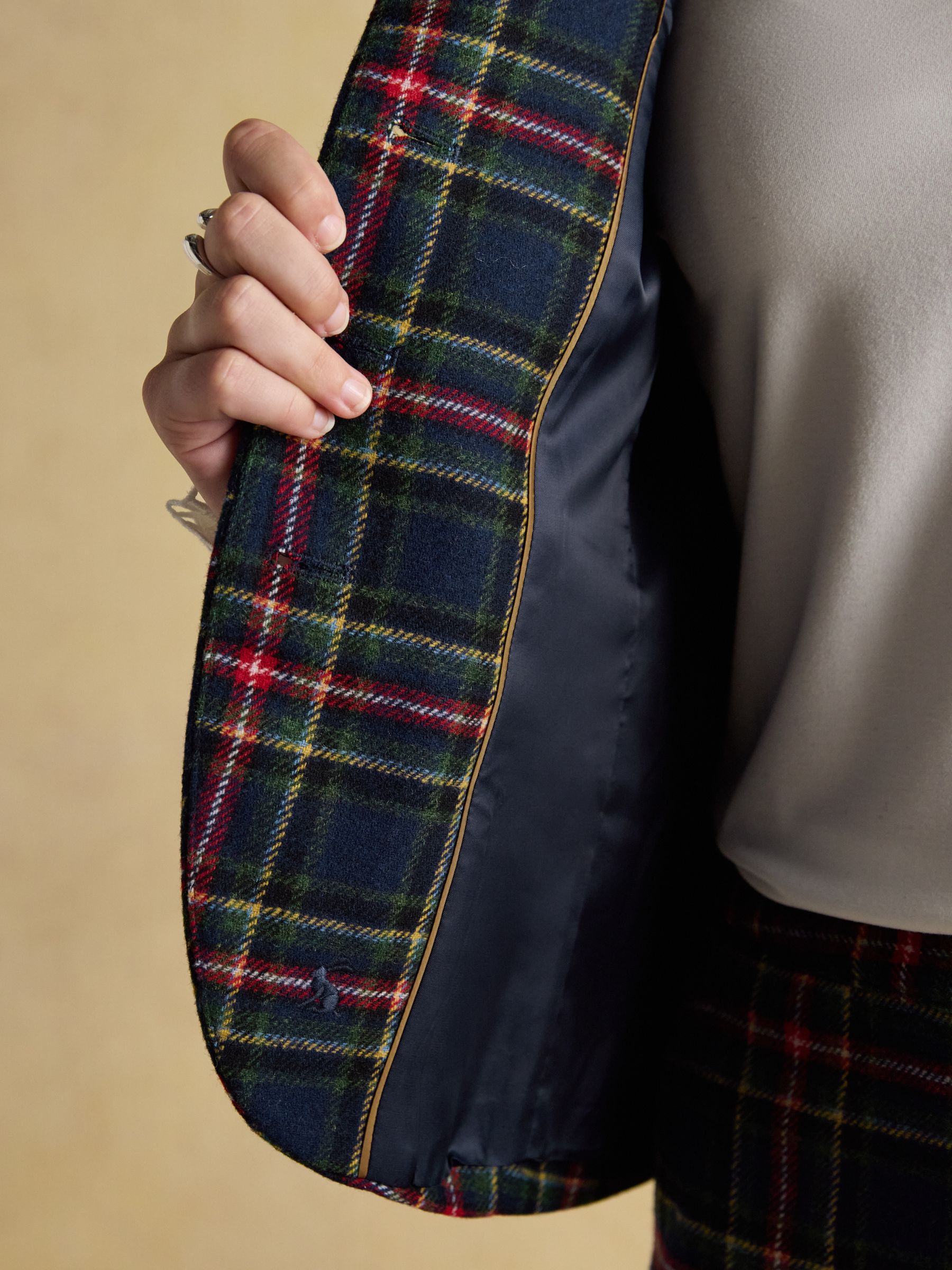 Highlands Check Tweed Jacket - Image 15 of 16