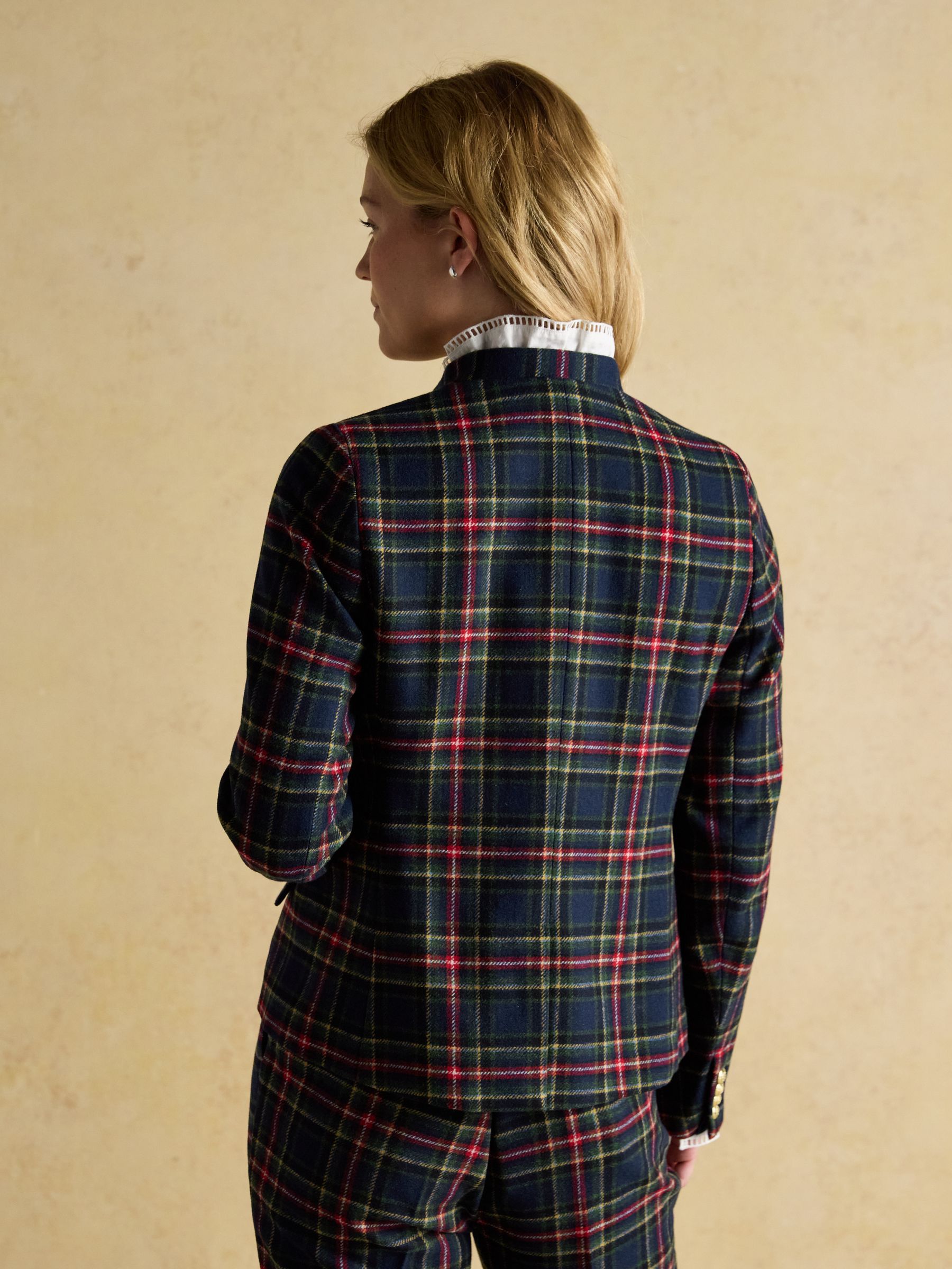 Highlands Check Tweed Jacket - Image 5 of 16