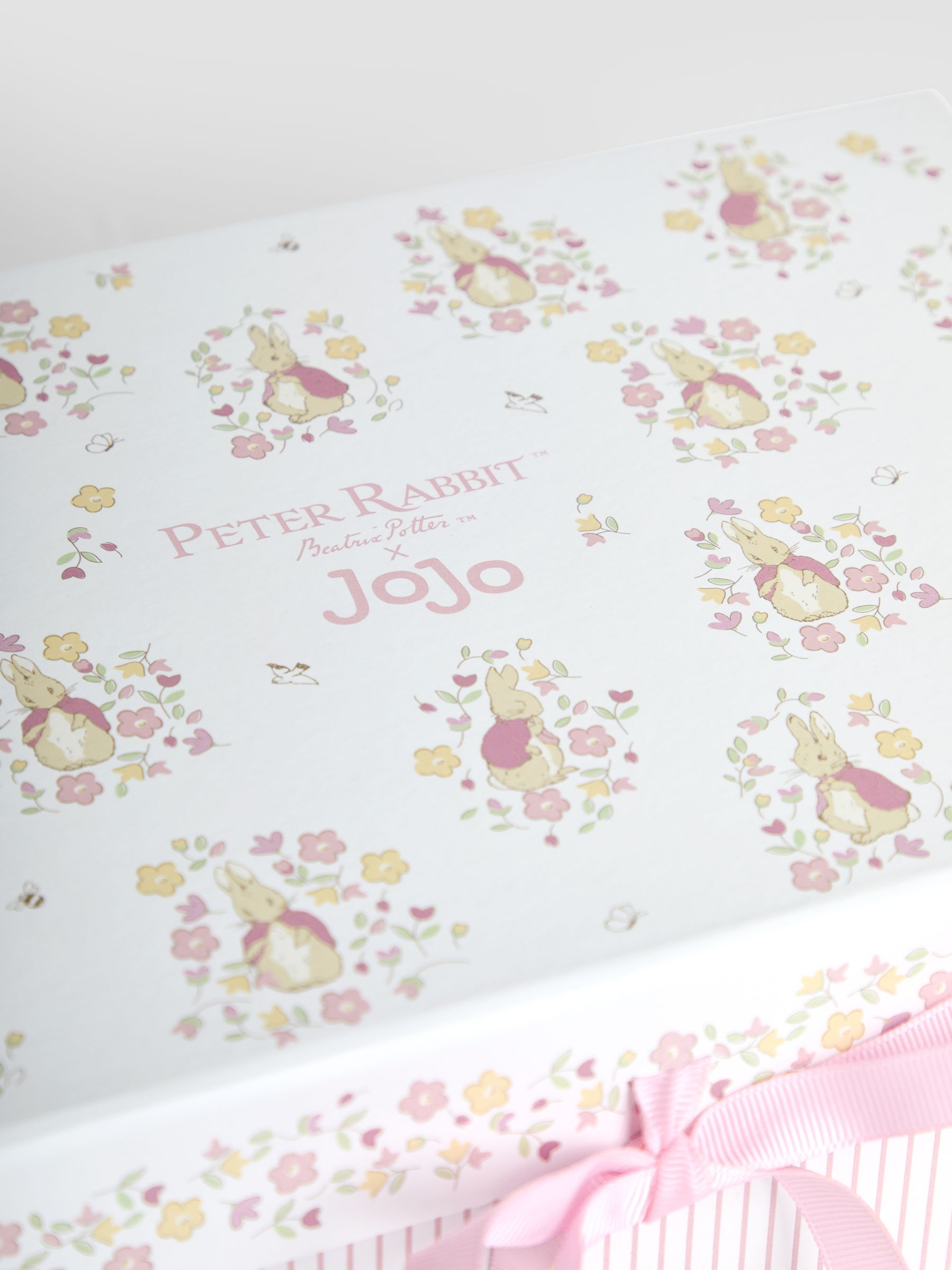 Medium Flopsy Bunny Gift Box - Image 3 of 3