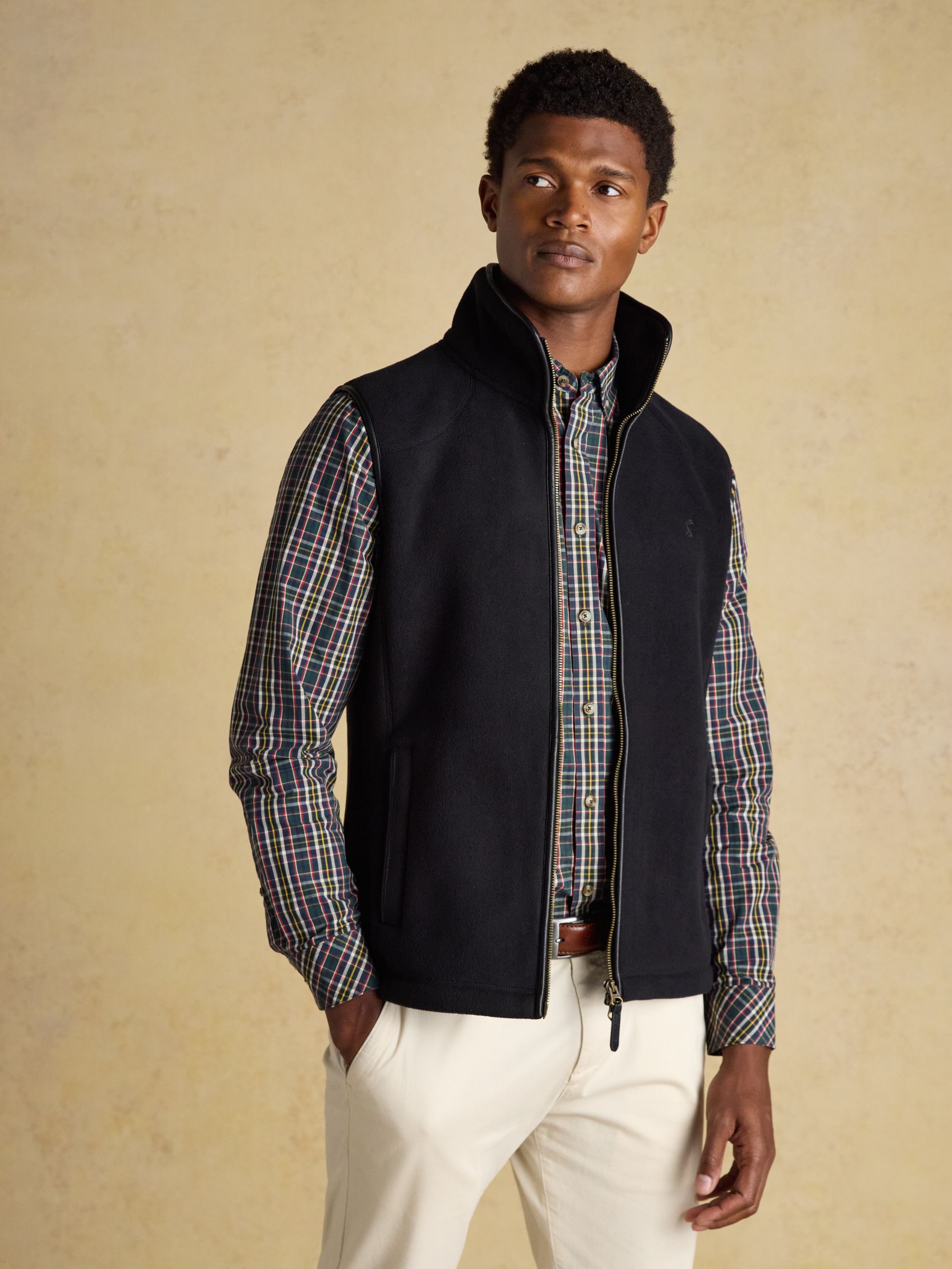 Heritage Fleece Black Gilet - Image 7 of 11