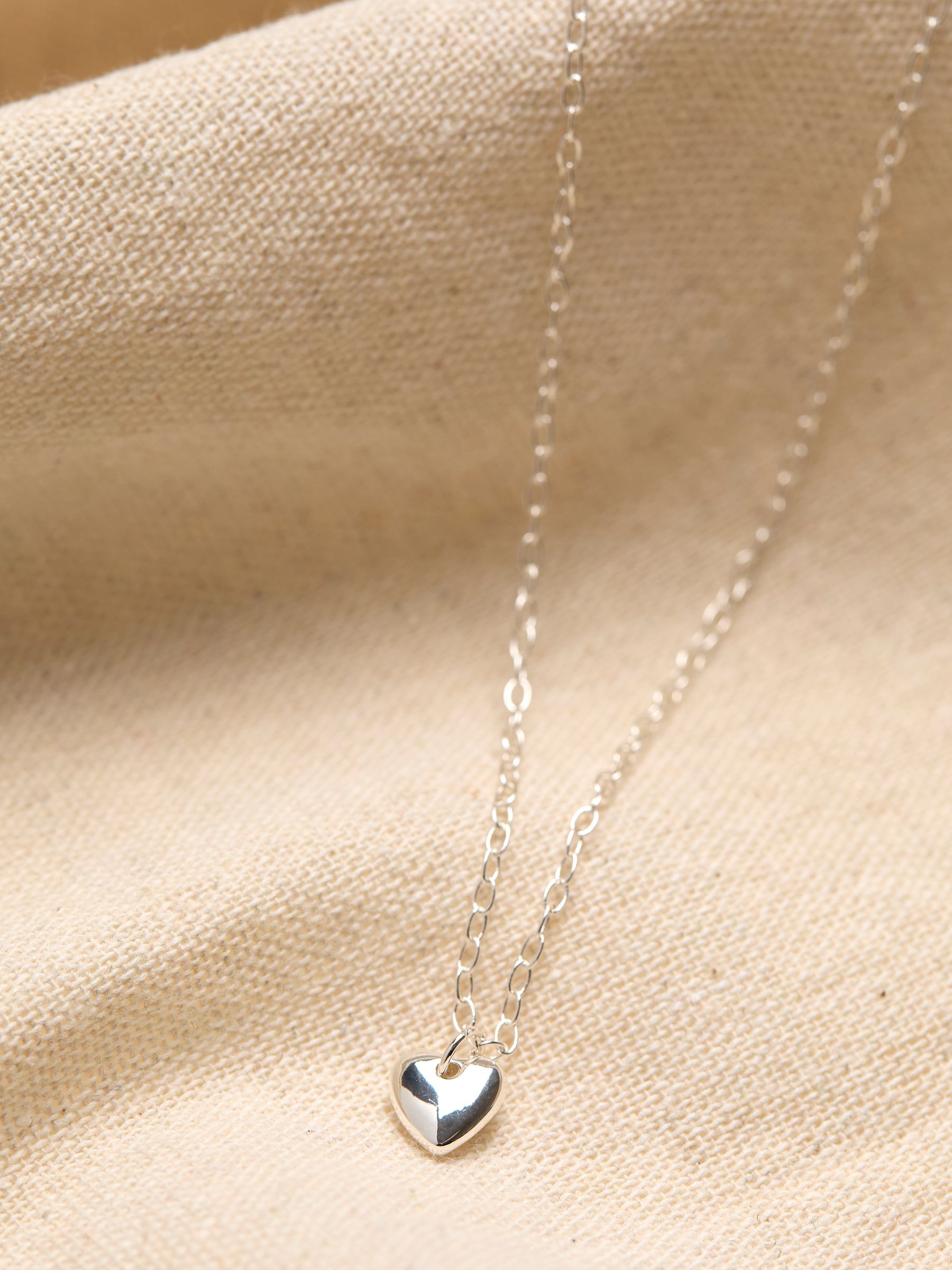Silver Tone Heart Chain Necklace - Image 2 of 2