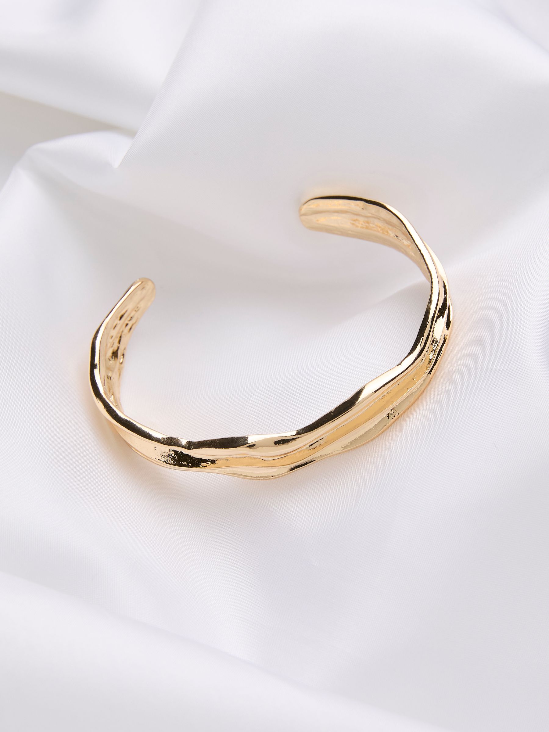 Gold Tone Chunky Bangle - Image 2 of 2